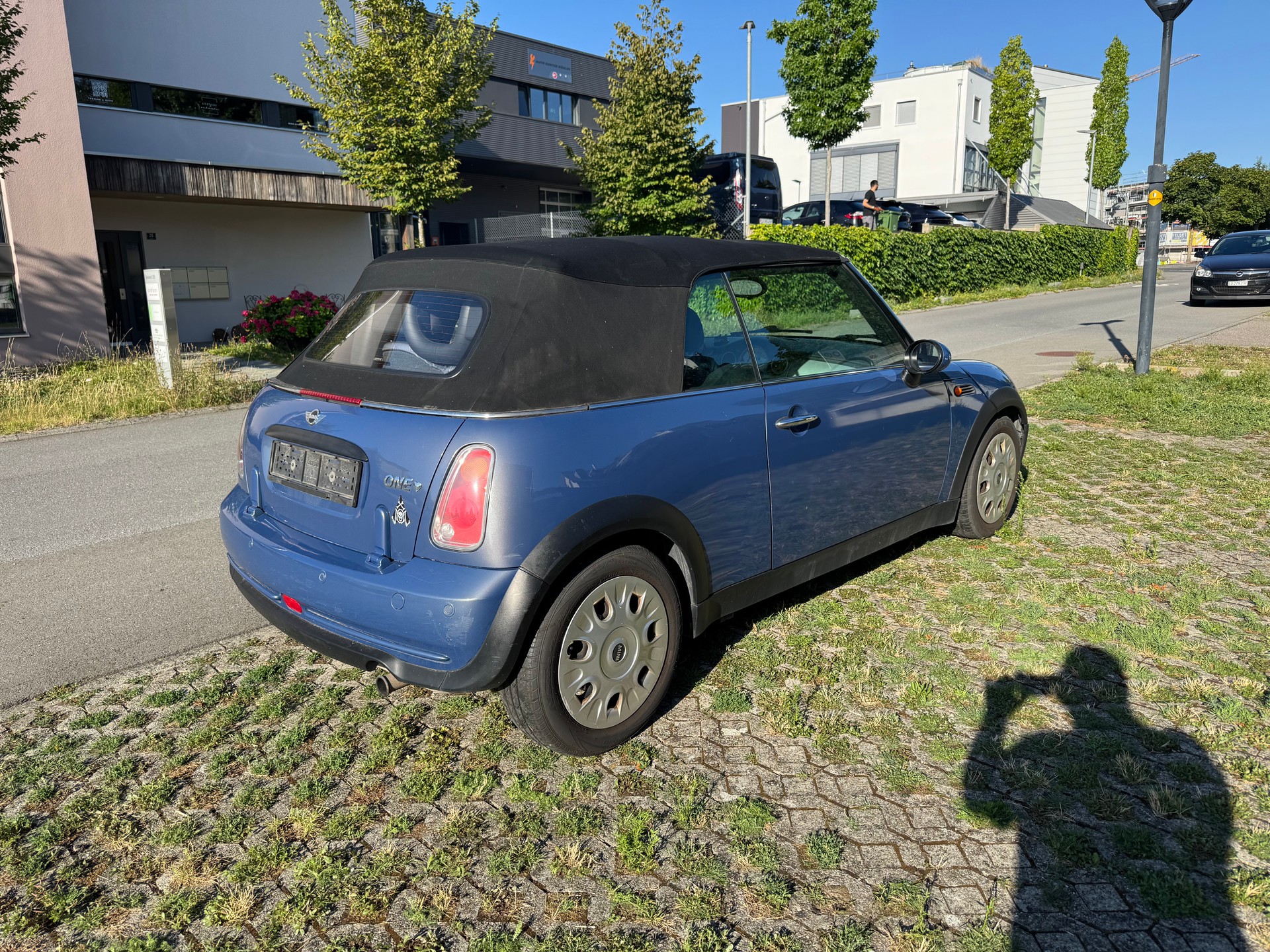 MINI One Cabriolet-image-11