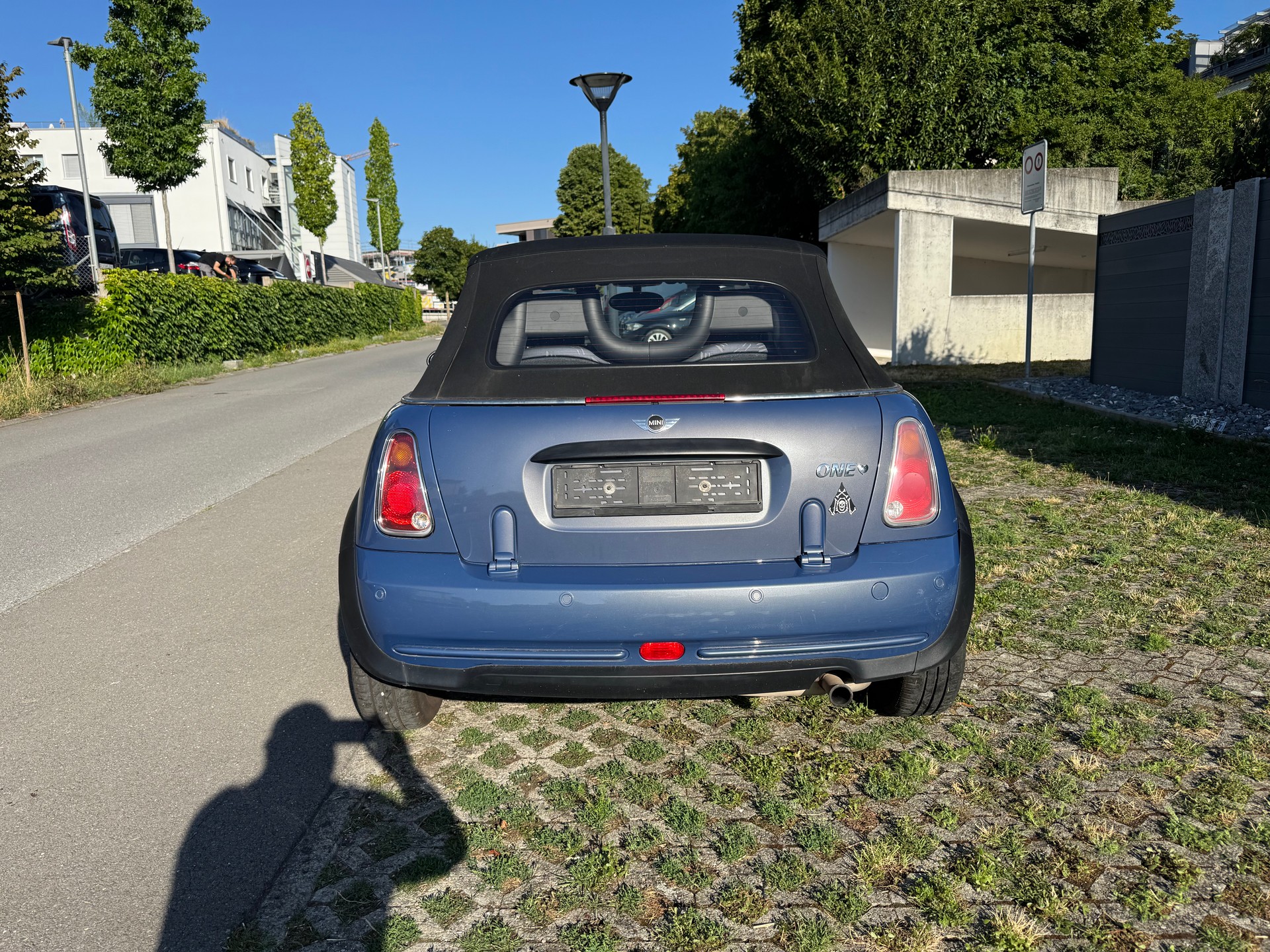 MINI One Cabriolet-image-3