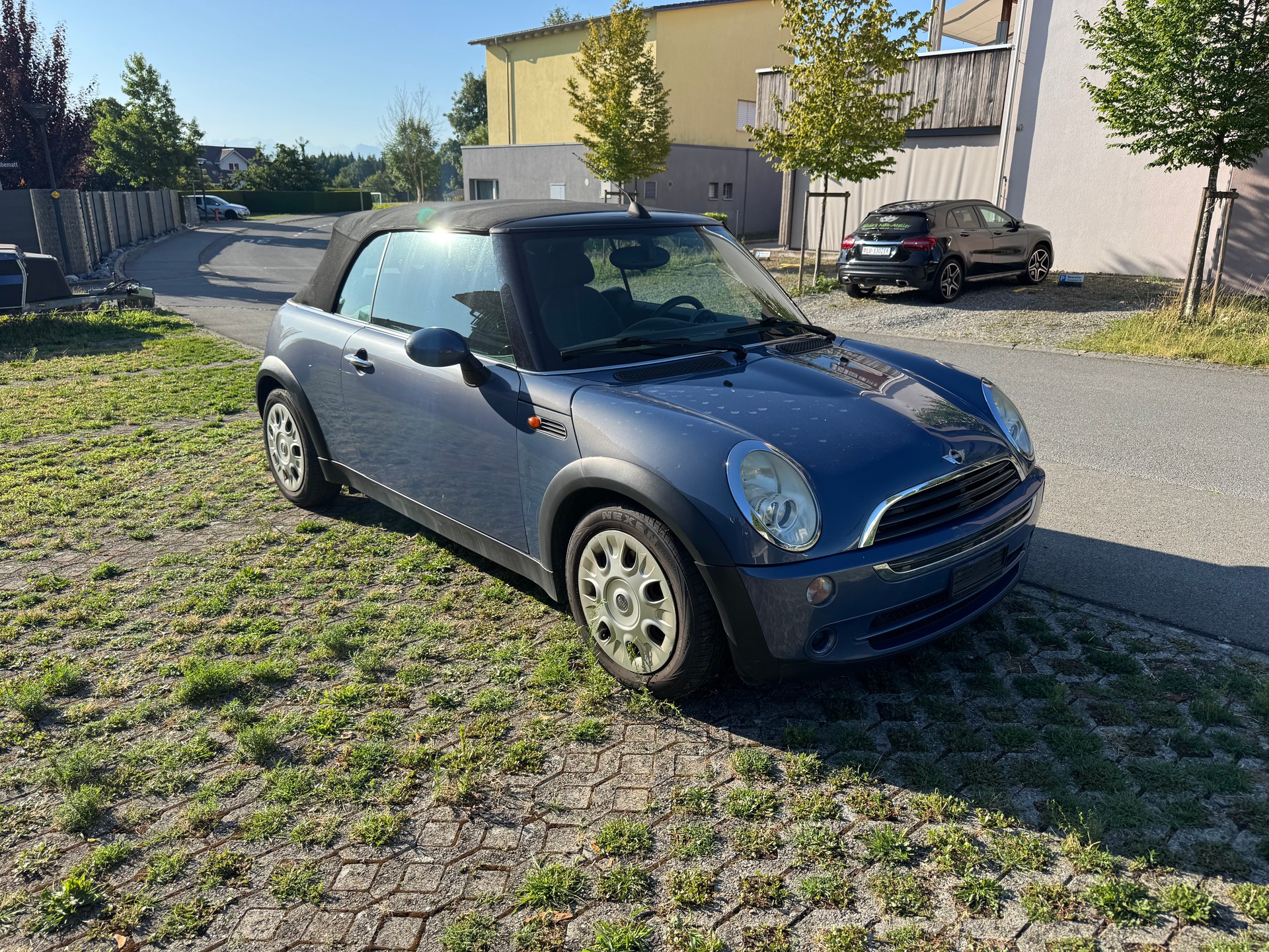 MINI One Cabriolet-image-10