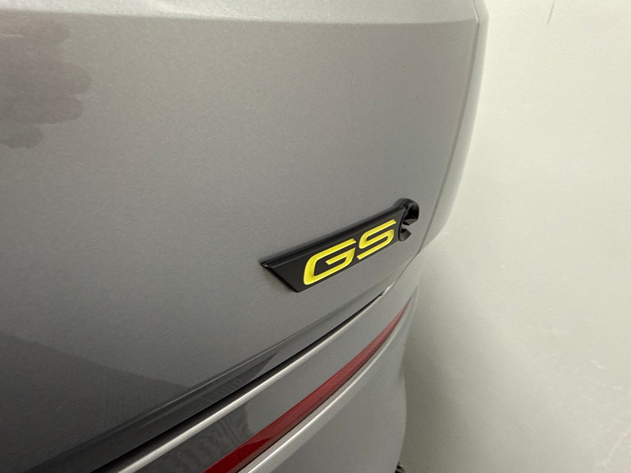 OPEL Grandland 1.6 Hybrid4 GSe Automatik-image-16