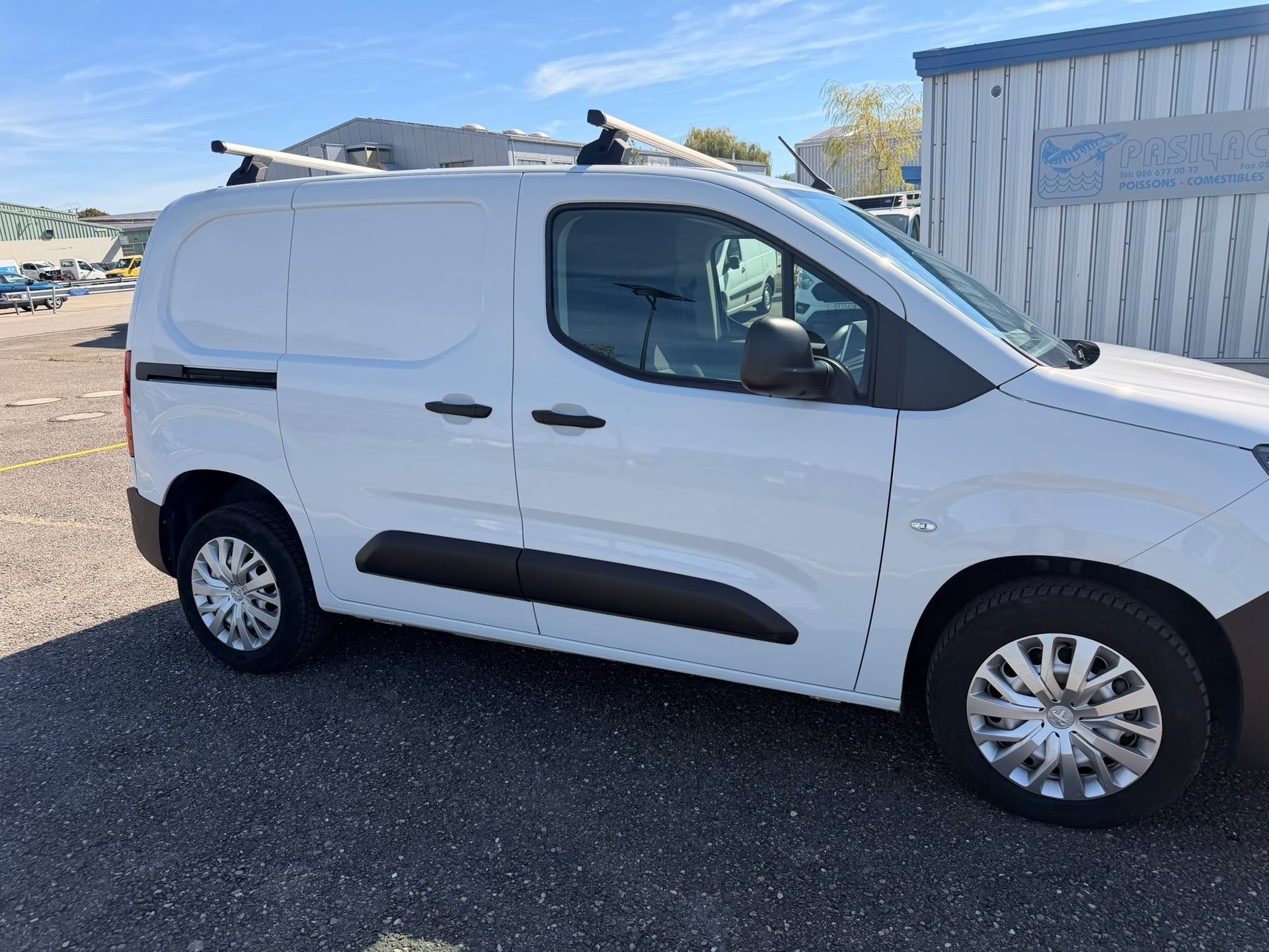 PEUGEOT Partner 1.5 Blue HDi-image-2