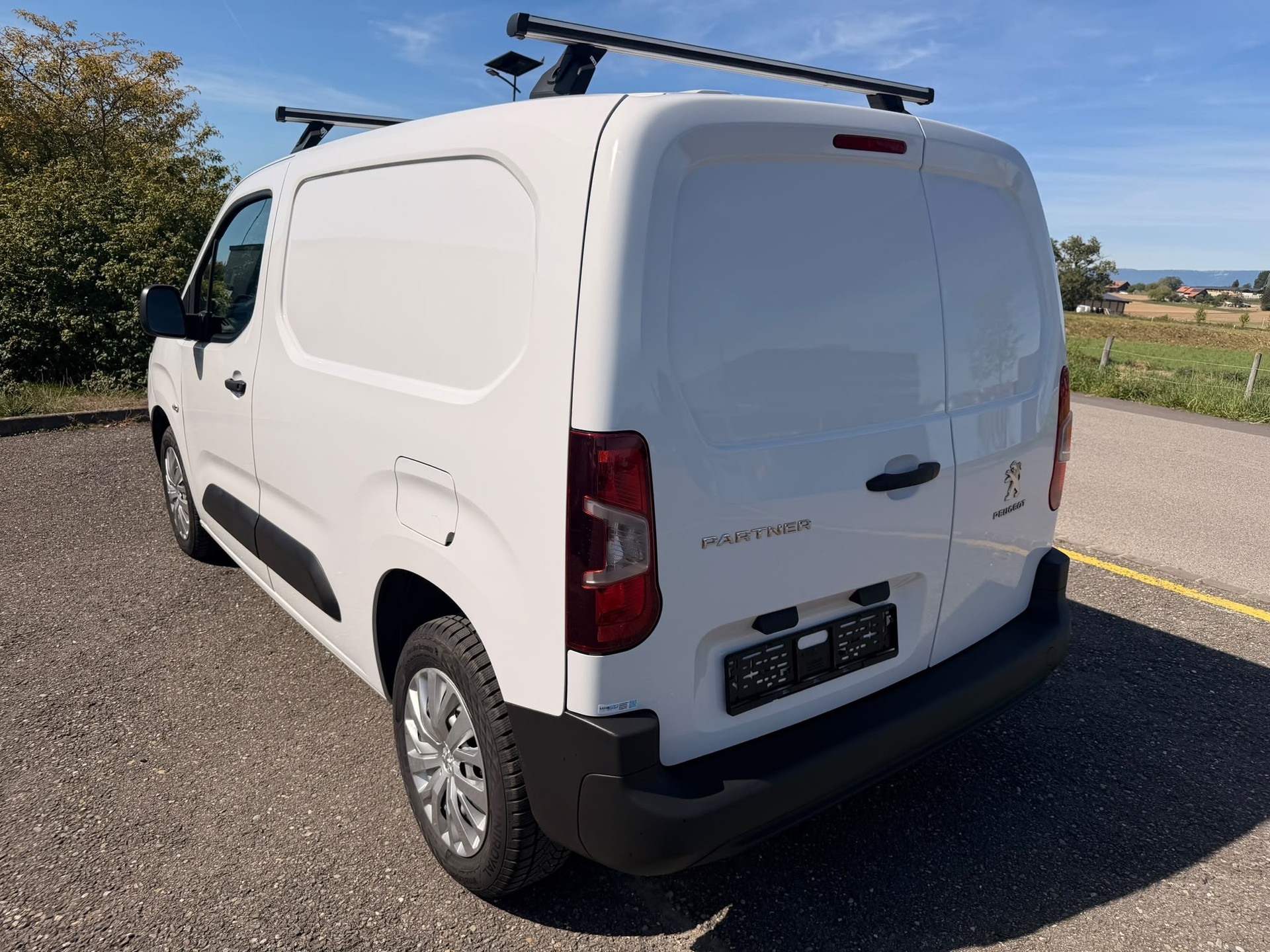 PEUGEOT Partner 1.5 Blue HDi-image-5