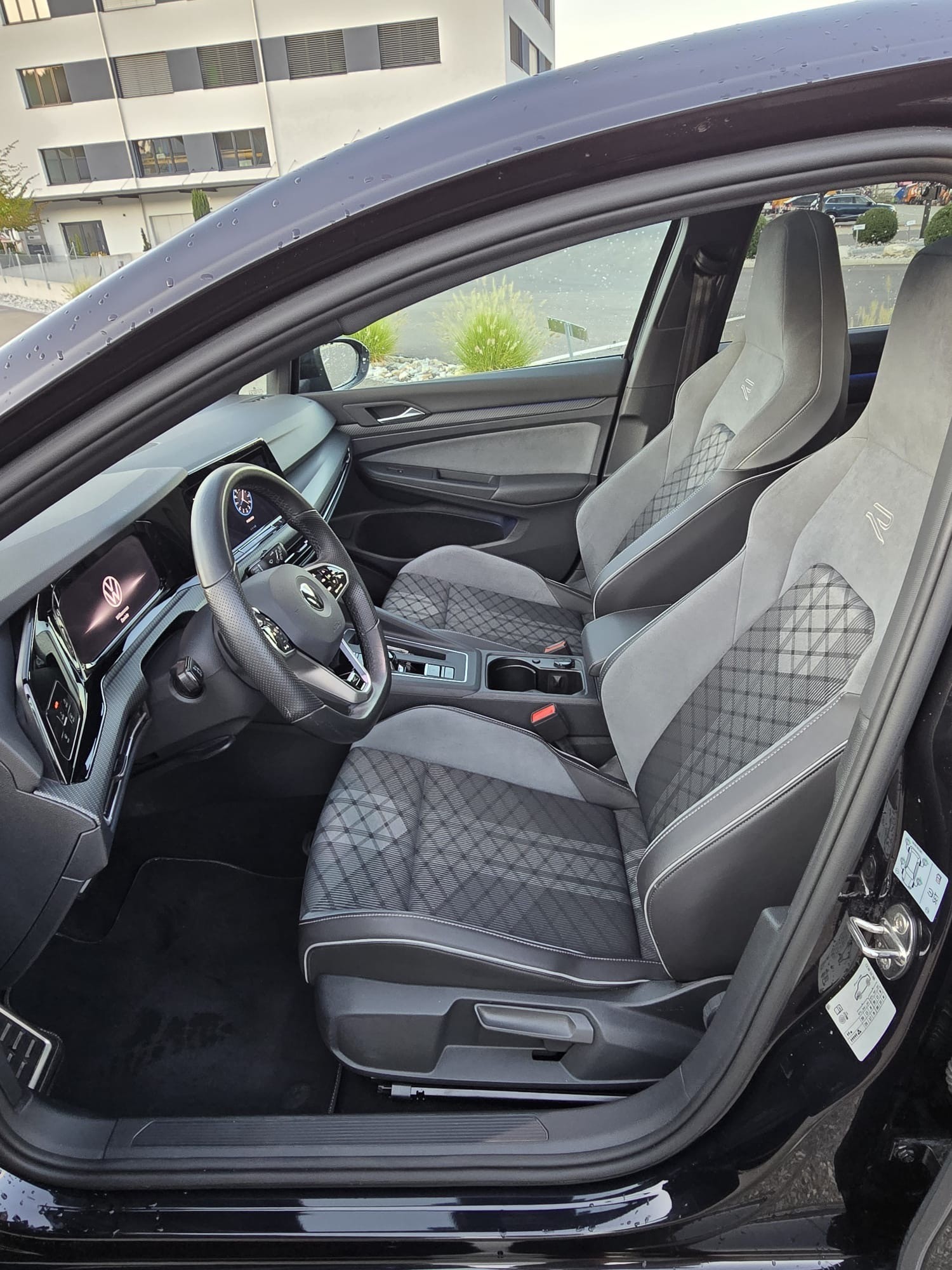 VW R-Line-image-4
