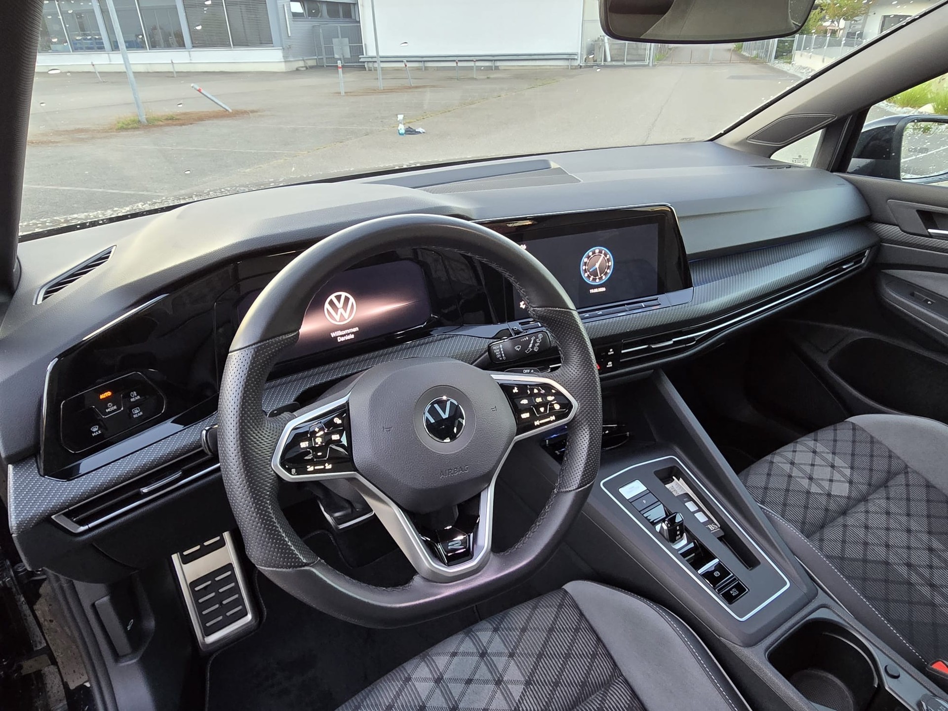 VW R-Line-image-3