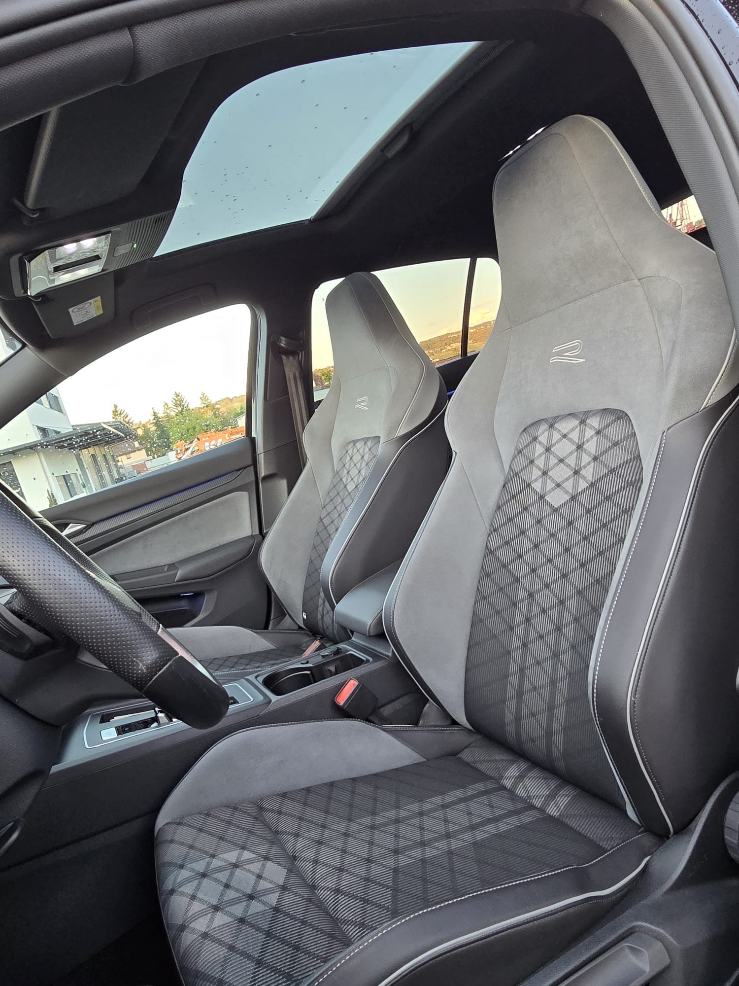 VW R-Line-image-5