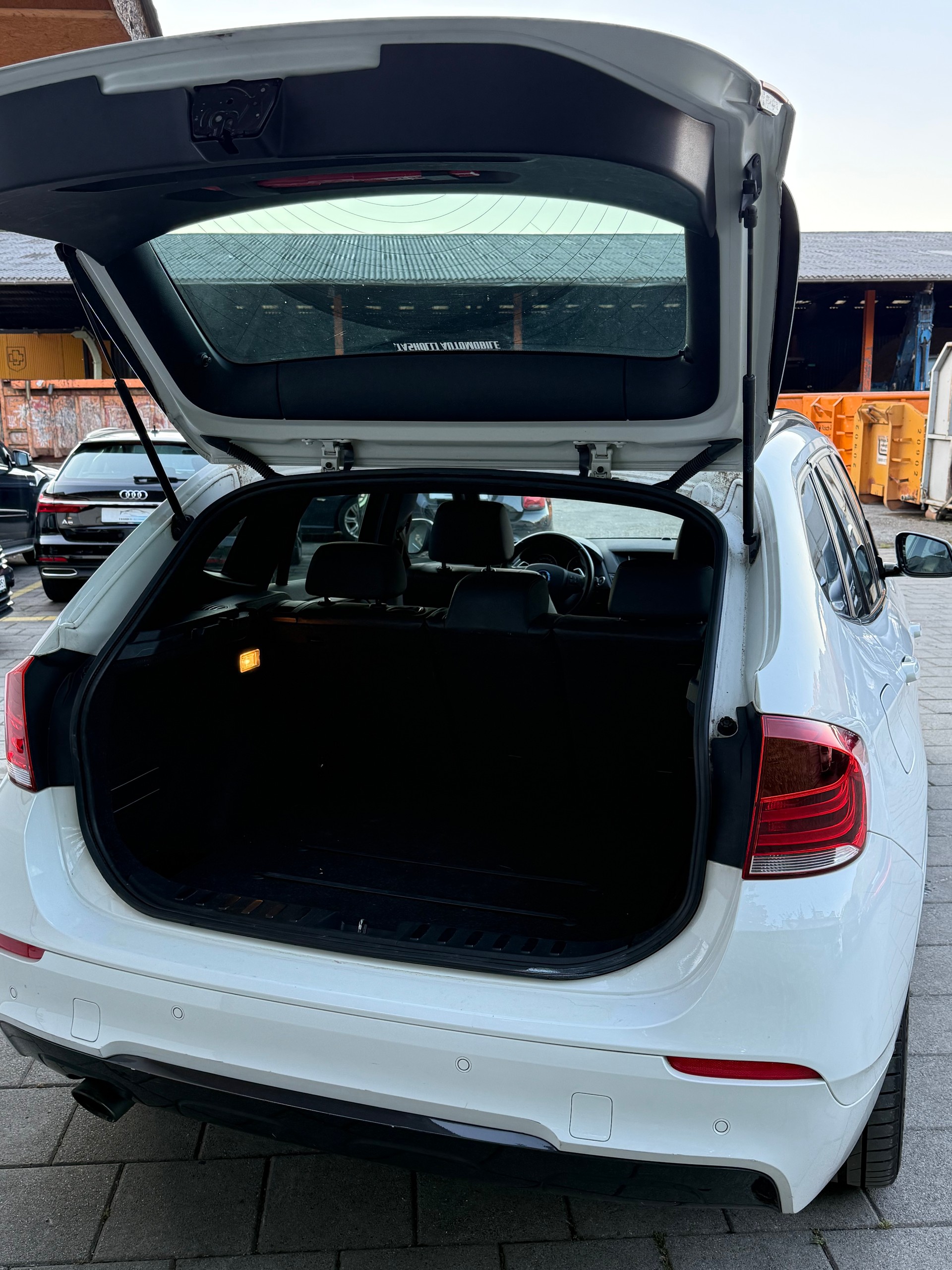 BMW X1 xDrive 25d Sport Line Steptronic-image-6