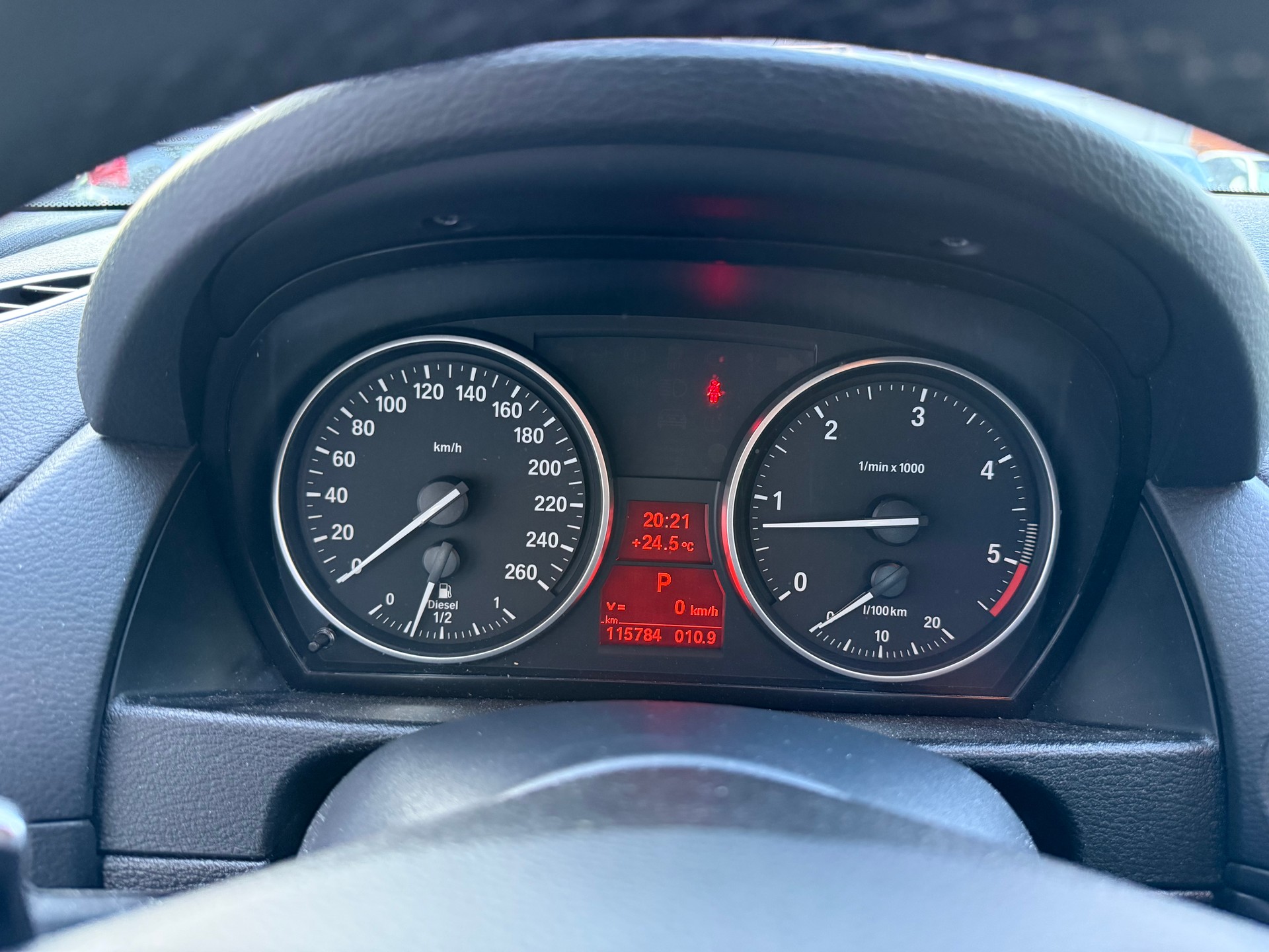 BMW X1 xDrive 25d Sport Line Steptronic-image-19