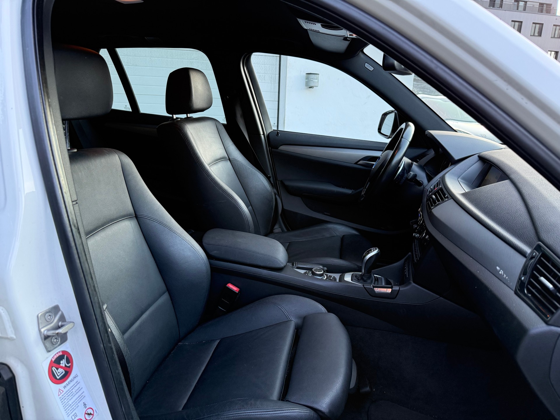 BMW X1 xDrive 25d Sport Line Steptronic-image-12