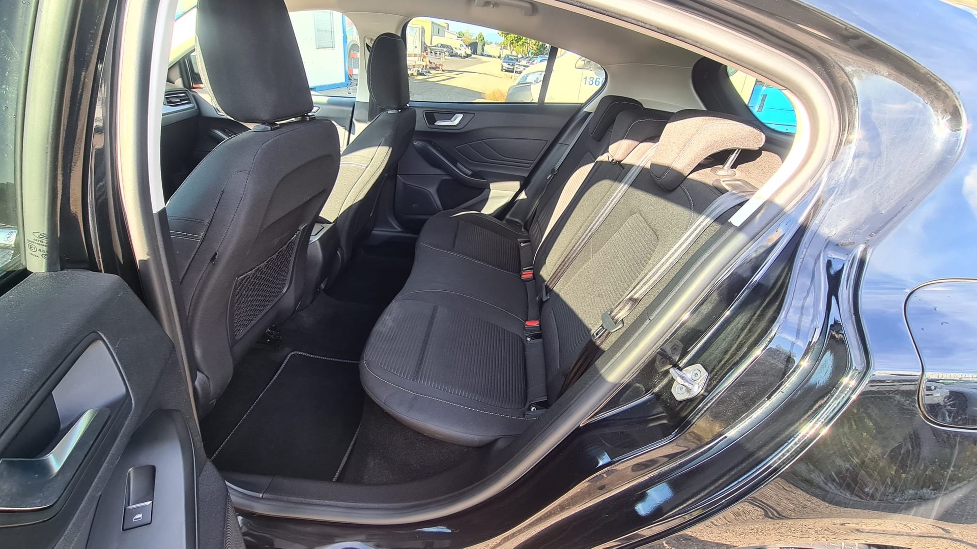 FORD Focus 1.0 MHEV Titanium X Automatic ** Gr. Navi **-image-3