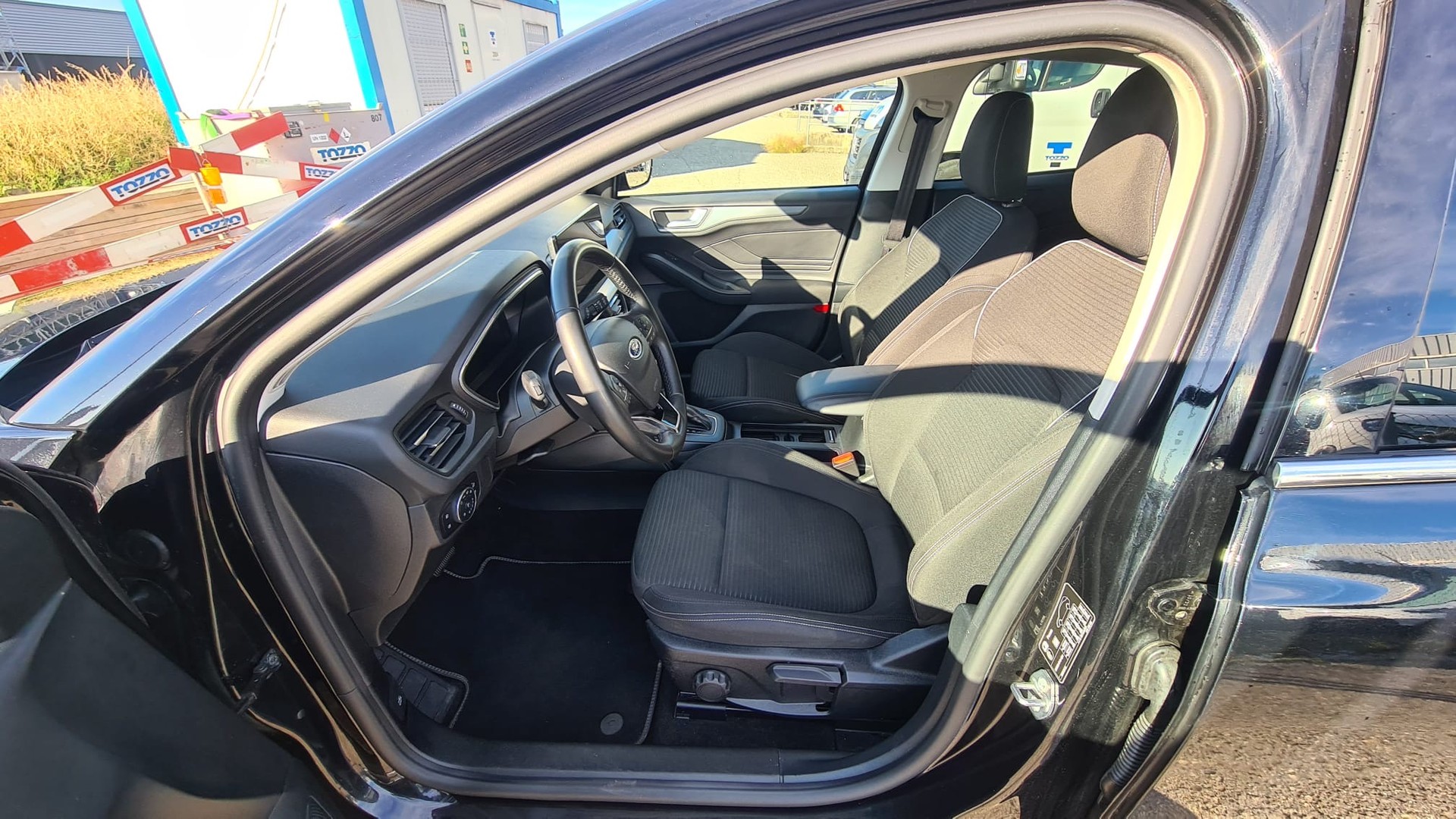 FORD Focus 1.0 MHEV Titanium X Automatic ** Gr. Navi **-image-6