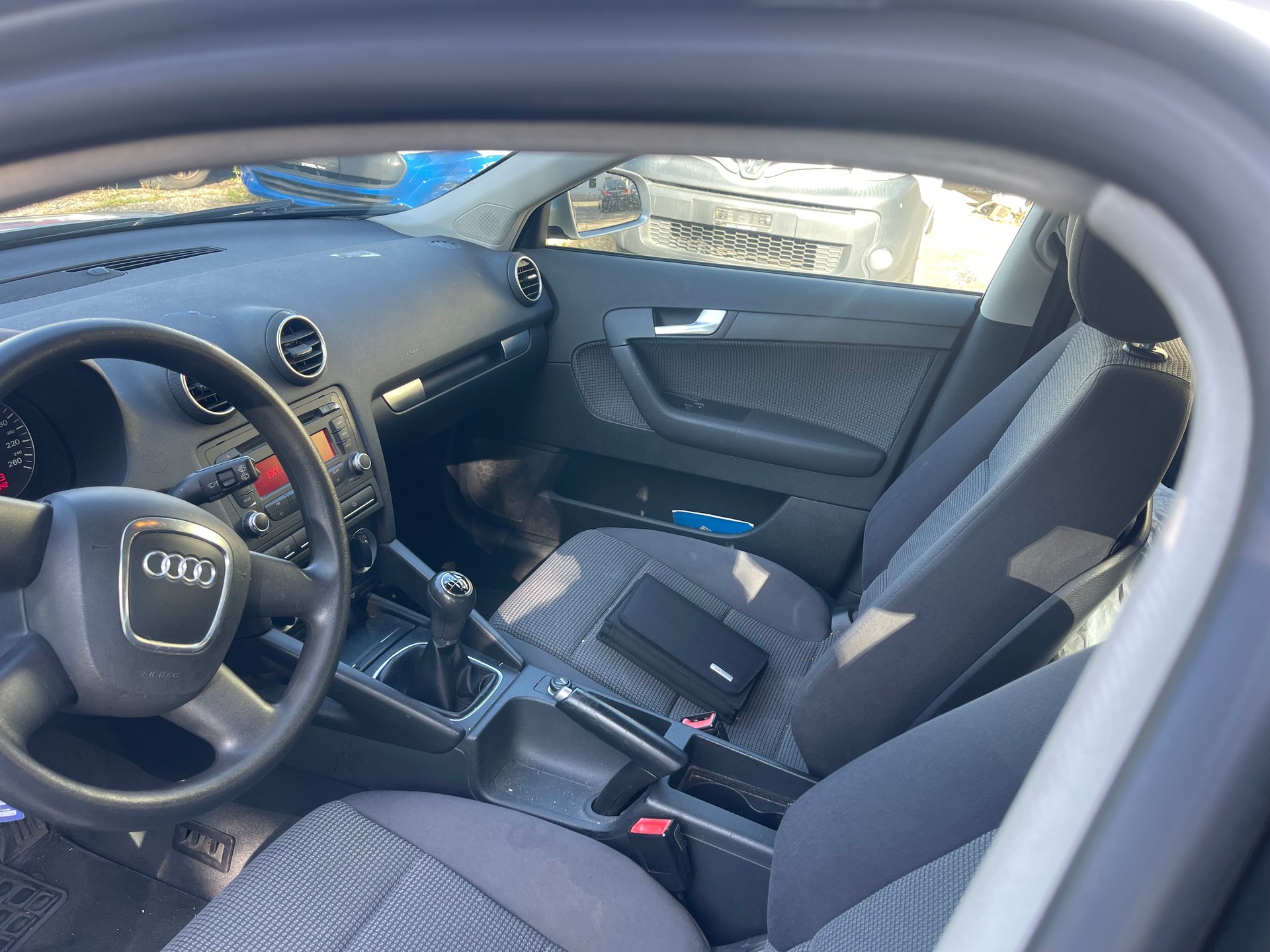 AUDI A3 Sportback 1.4 Turbo FSI Ambiente-image-8