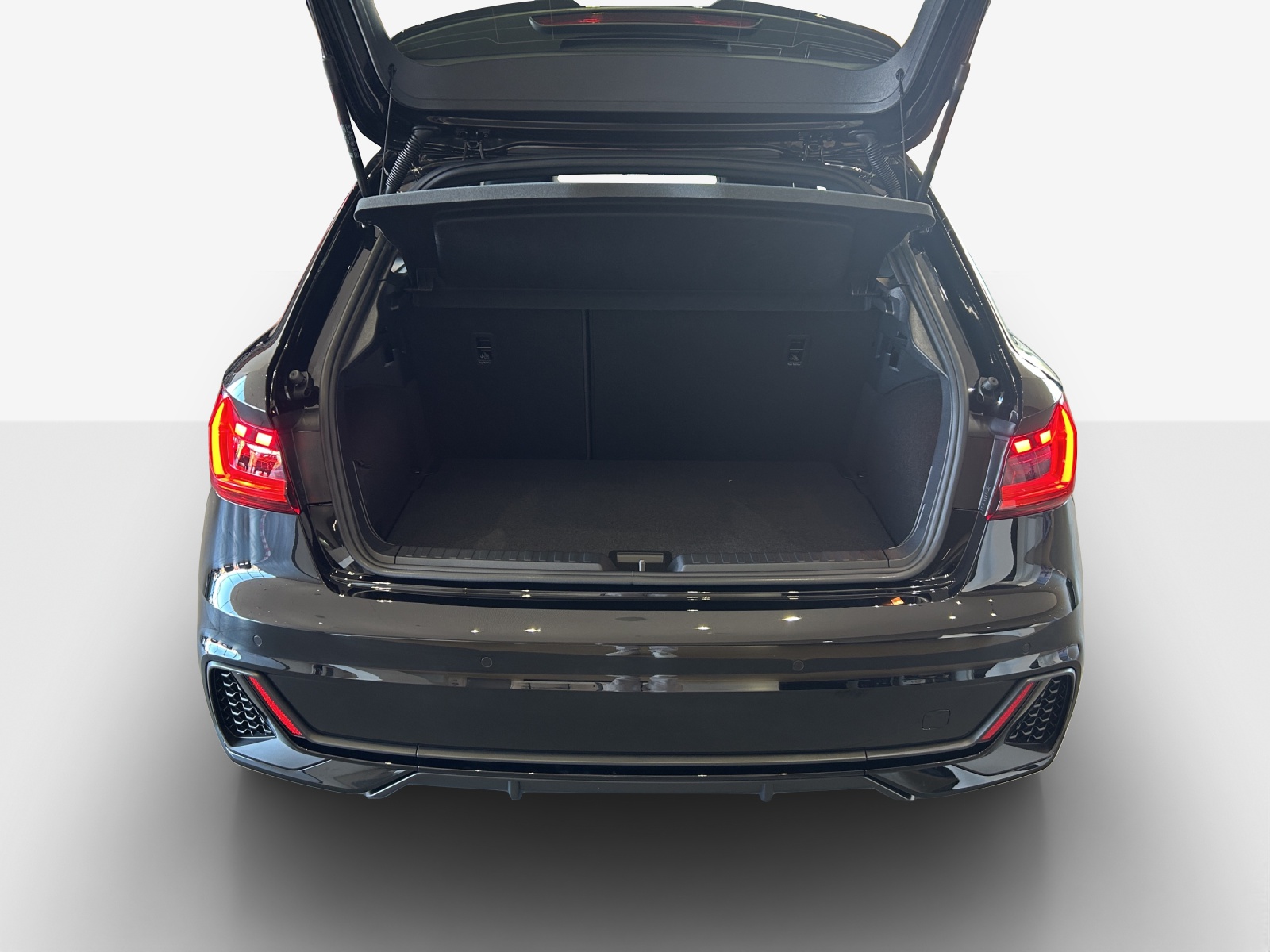 AUDI A1 Sportback 30 TFSI S Line Attraction S-tronic-image-12