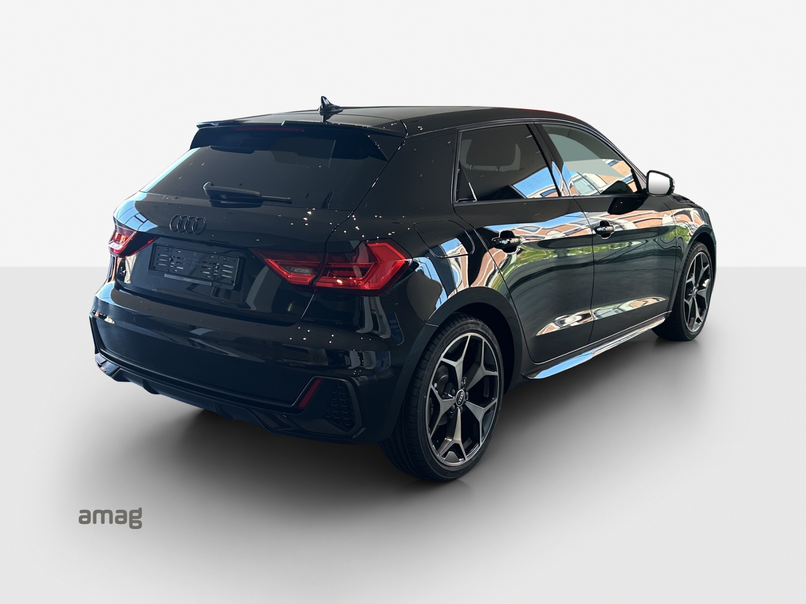 AUDI A1 Sportback 30 TFSI S Line Attraction S-tronic-image-4
