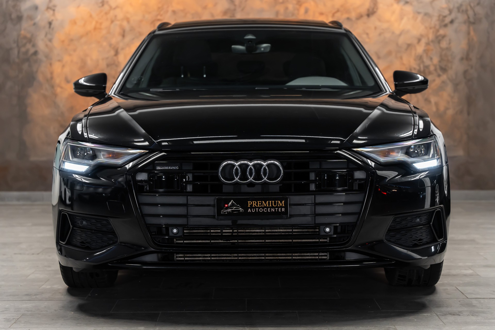 AUDI A6 Avant 45 TFSI Sport S-tronic quattro *Carbon*Panorama*Fahrassistenz*-image-2