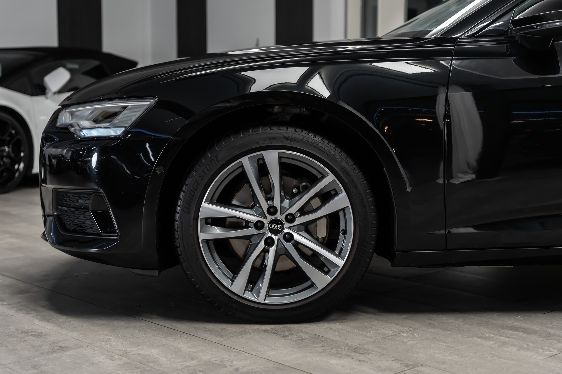 AUDI A6 Avant 45 TFSI Sport S-tronic quattro *Carbon*Panorama*Fahrassistenz*-image-4