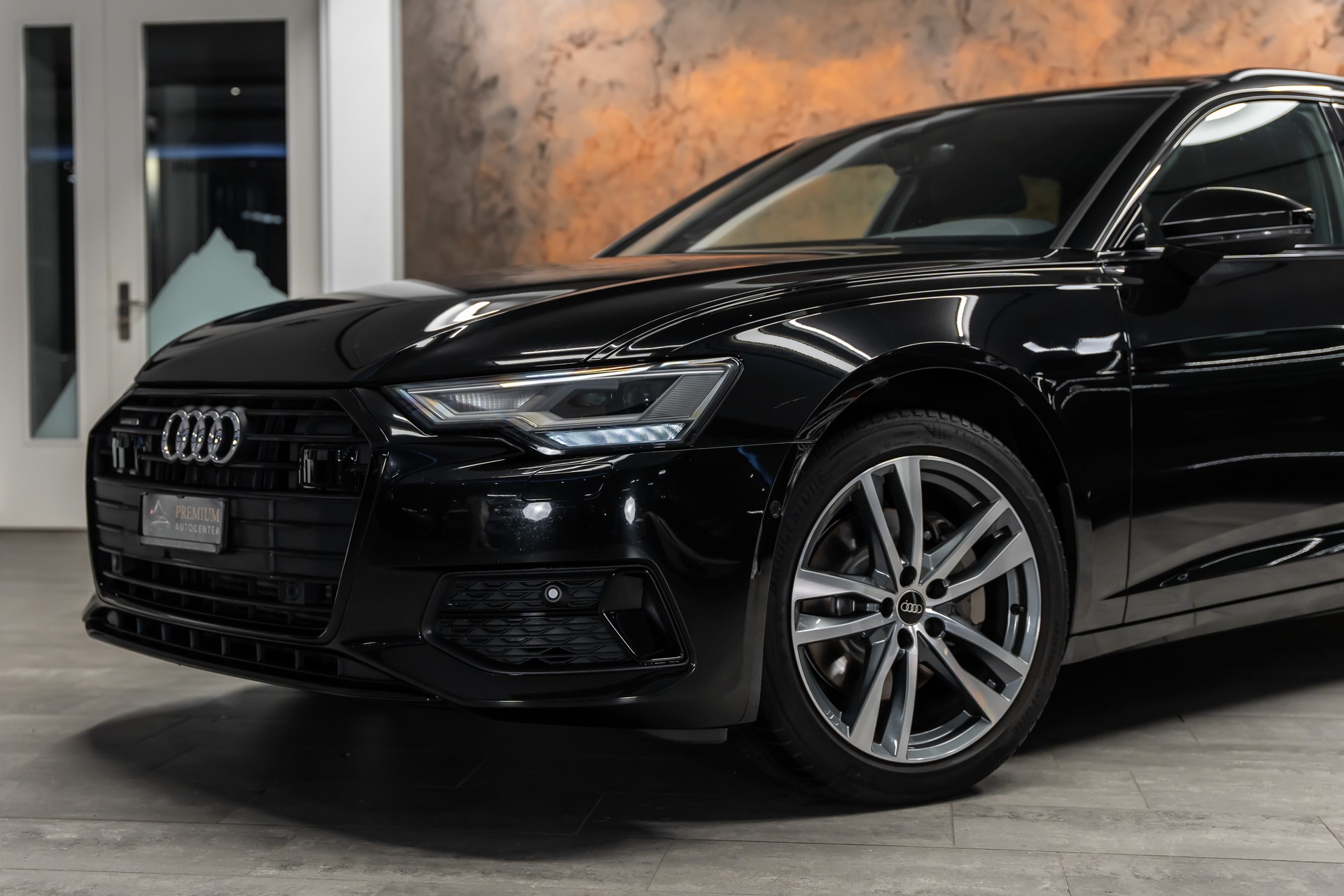 AUDI A6 Avant 45 TFSI Sport S-tronic quattro *Carbon*Panorama*Fahrassistenz*-image-3