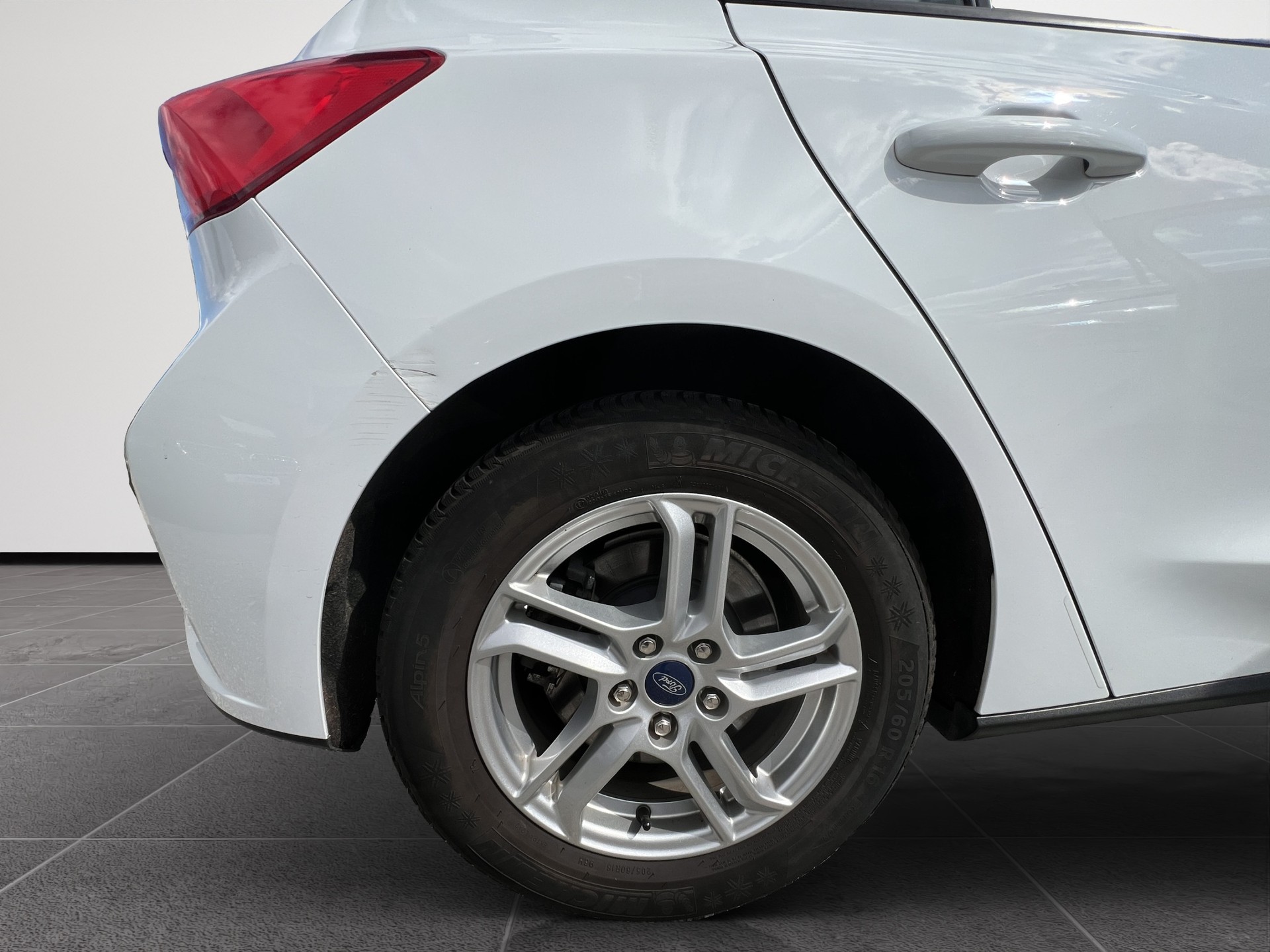 FORD Focus 2.0 EcoBlue 150 Cool & Connect-image-17
