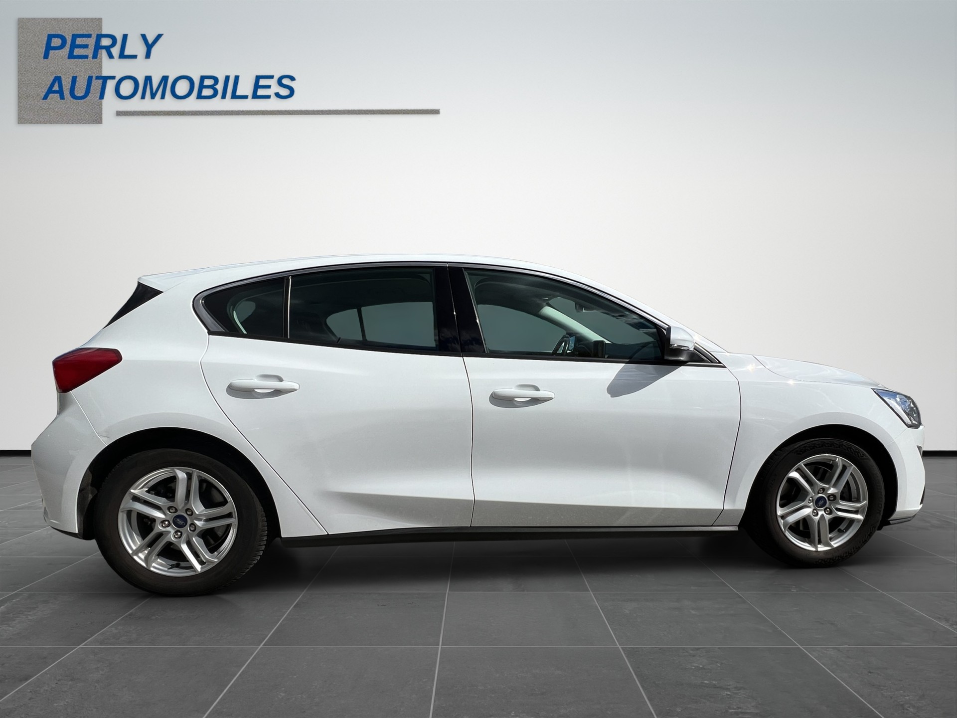 FORD Focus 2.0 EcoBlue 150 Cool & Connect-image-6