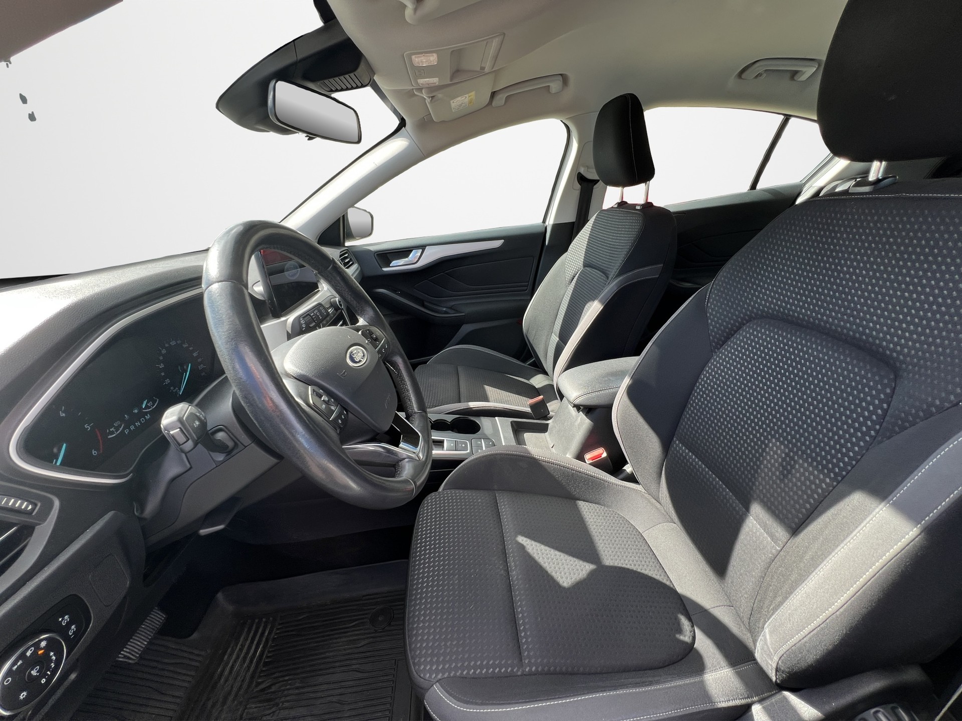 FORD Focus 2.0 EcoBlue 150 Cool & Connect-image-8