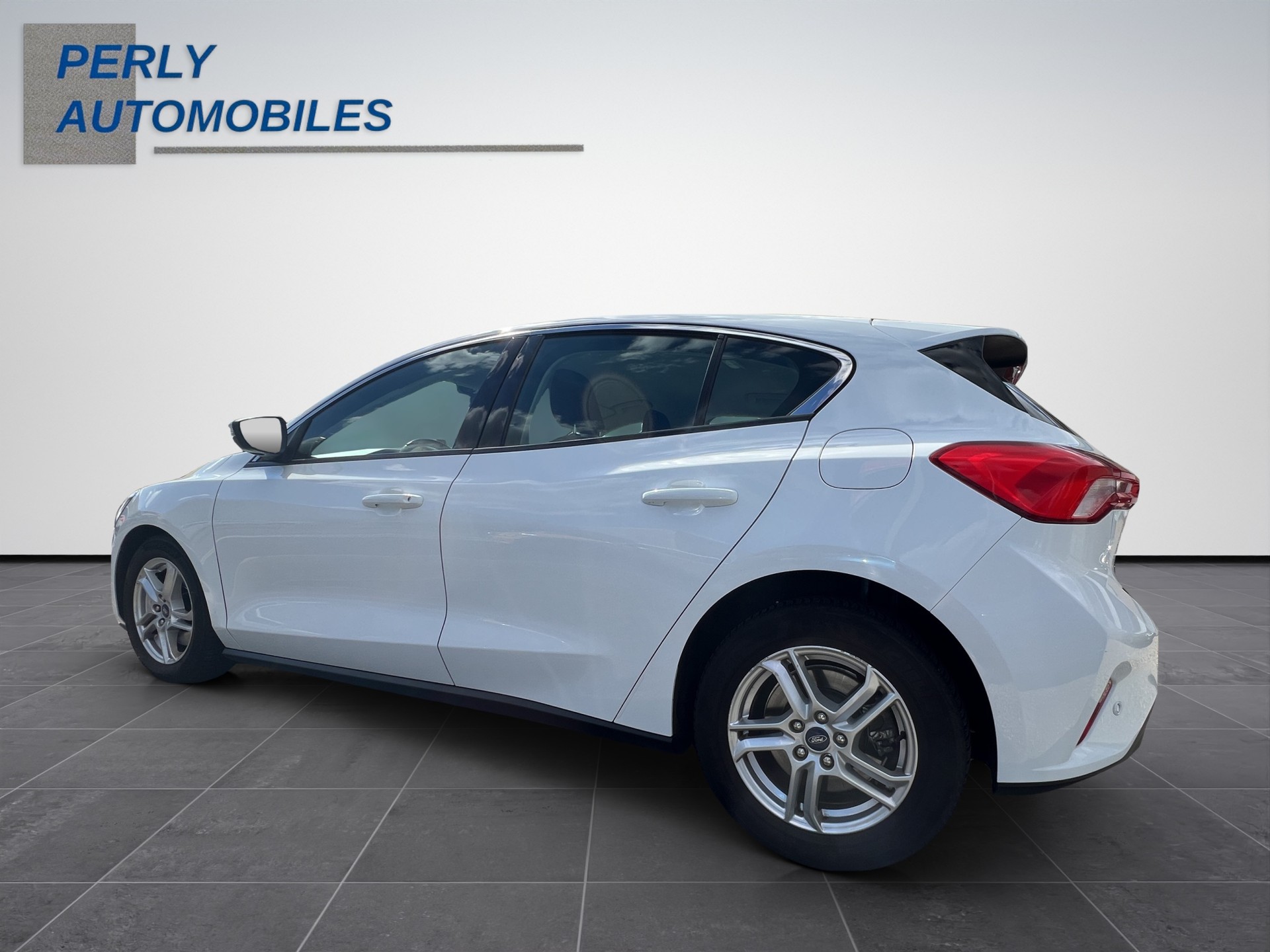 FORD Focus 2.0 EcoBlue 150 Cool & Connect-image-3