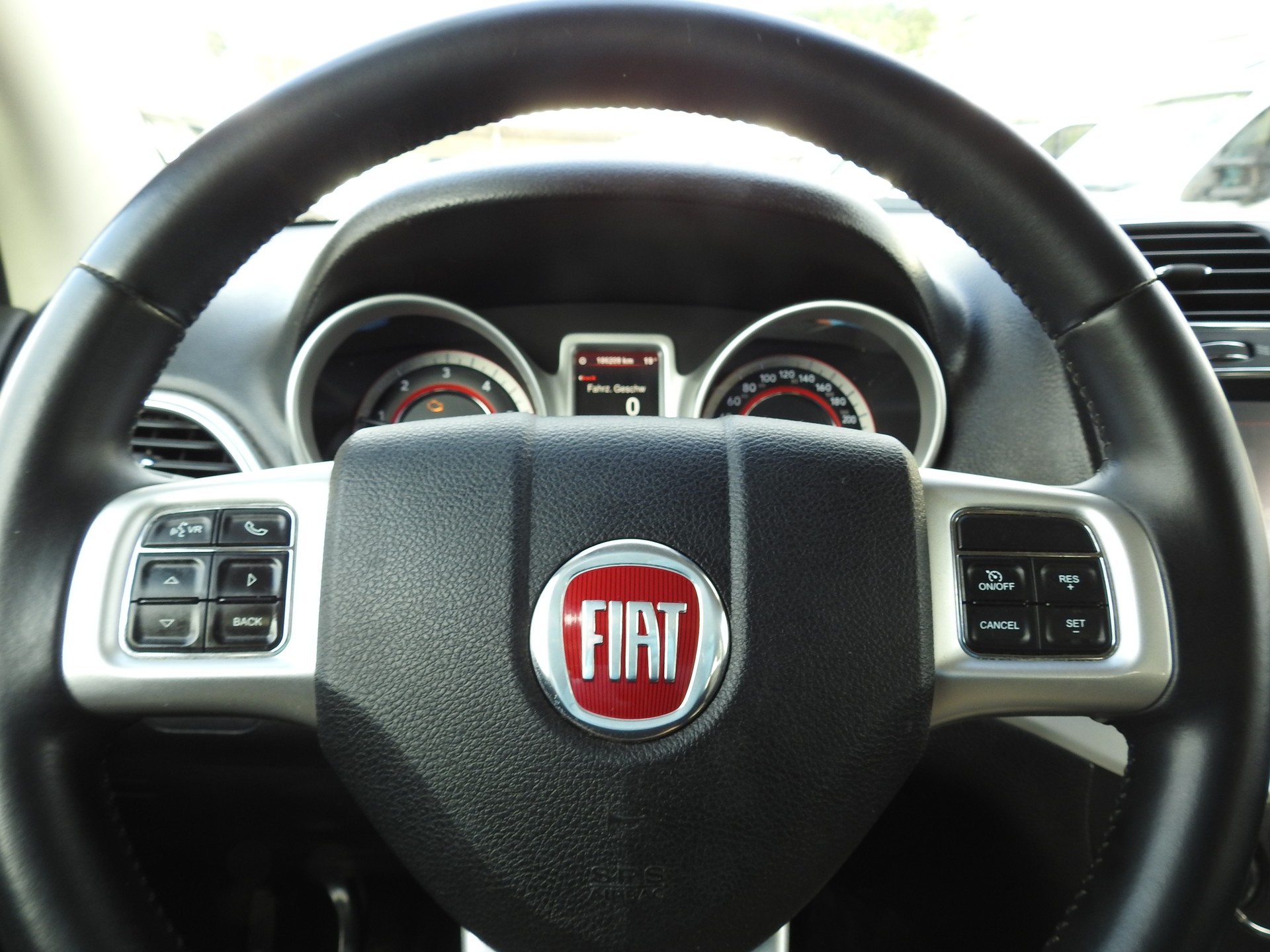 FIAT Freemont 2.0 MJ Lounge AWD Automat-image-29