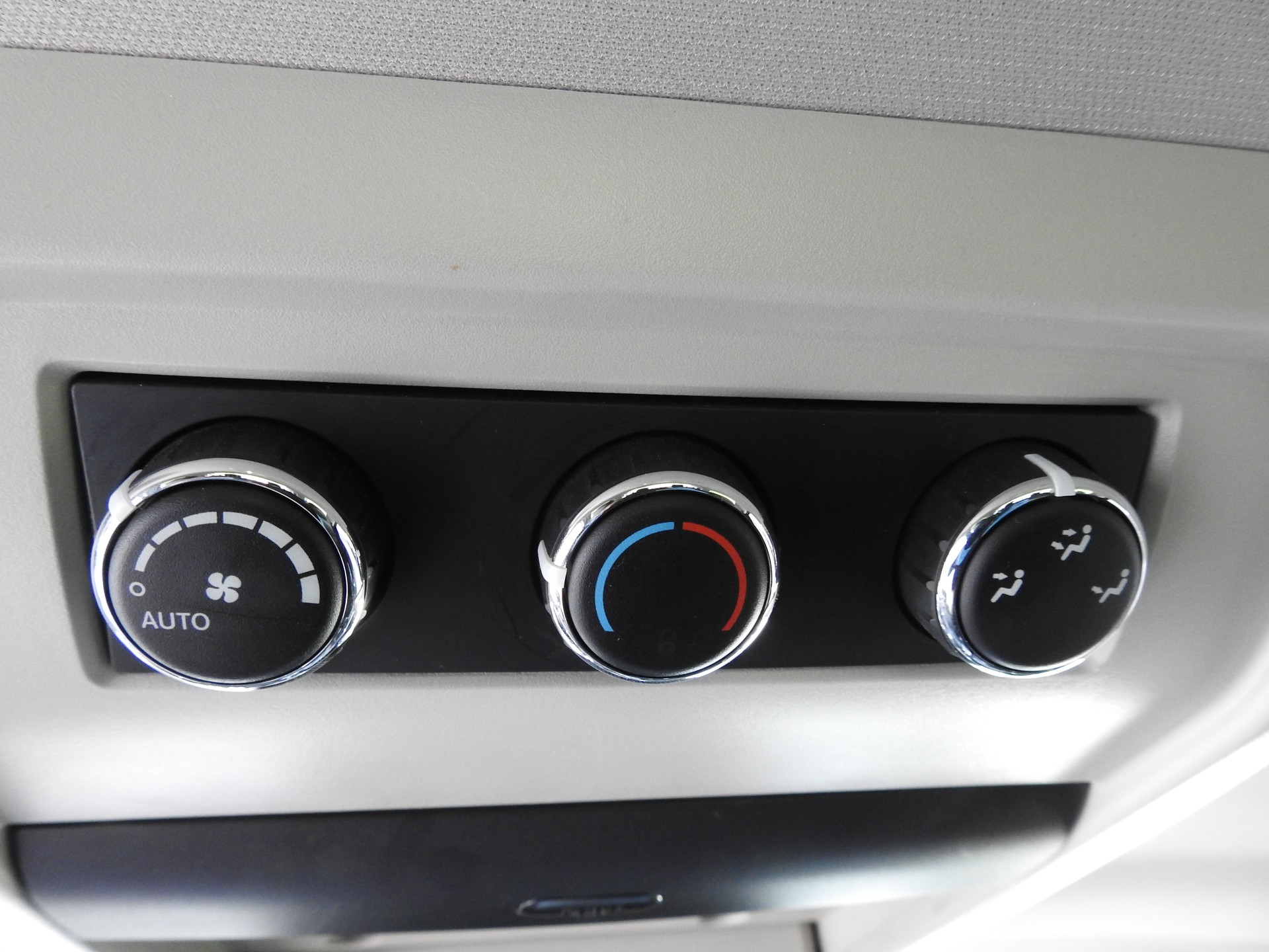 FIAT Freemont 2.0 MJ Lounge AWD Automat-image-15