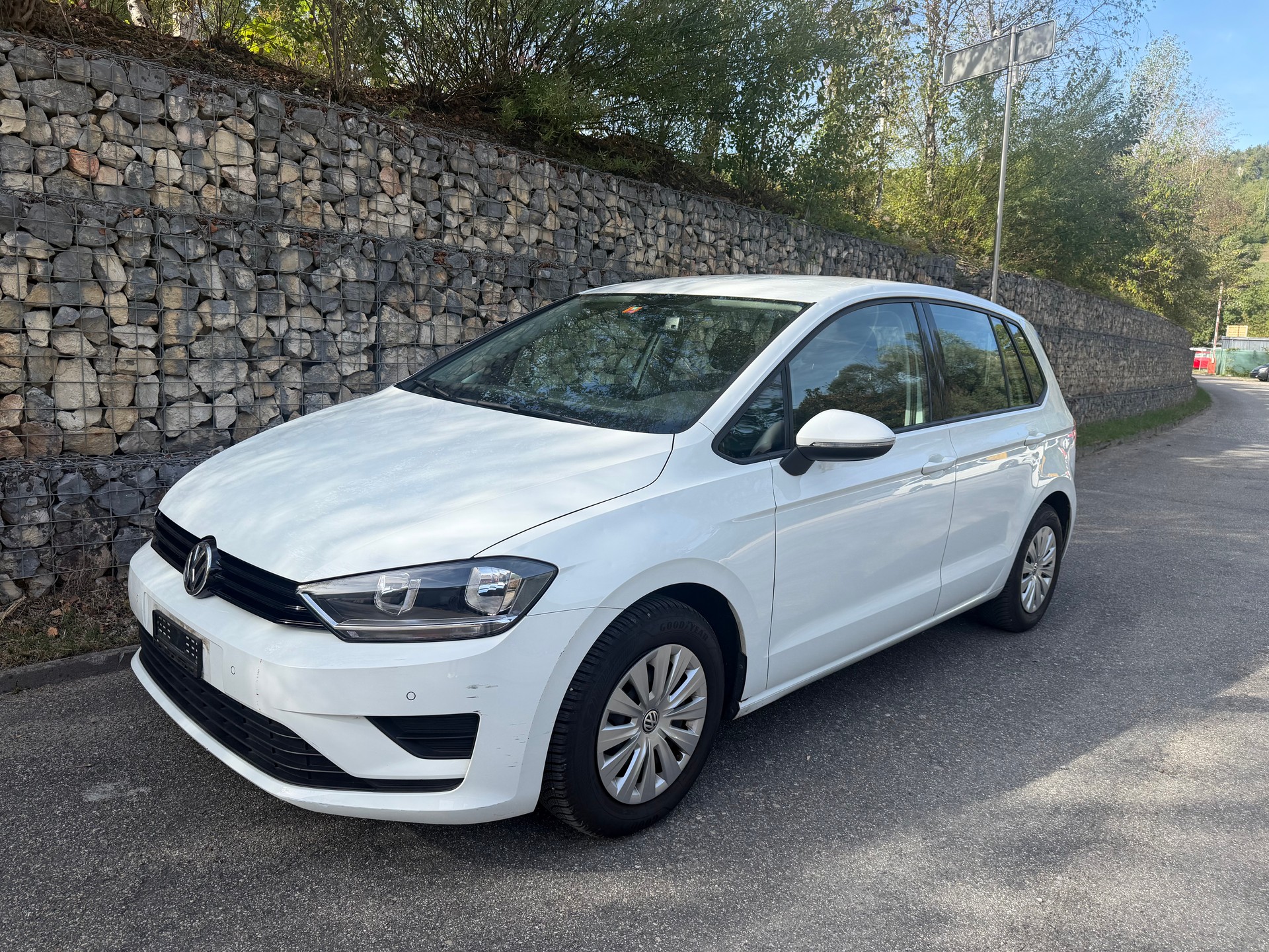 VW Golf Sportsvan 1.2 TSI Trendline-image-2