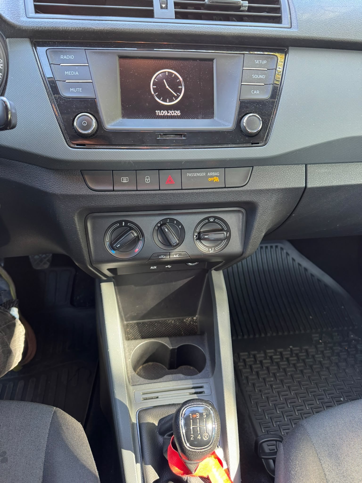 SKODA Fabia 1.0 Active-image-9