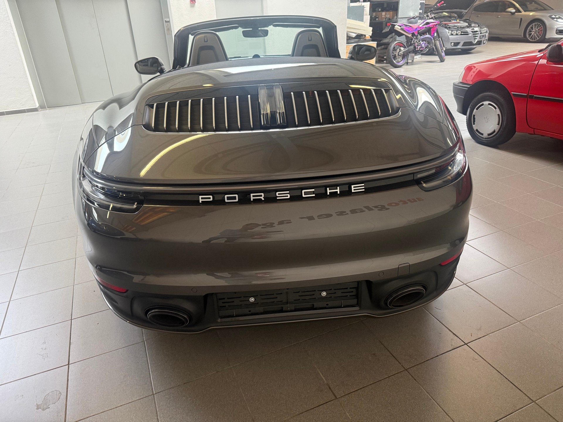 PORSCHE 911 Carrera 4 Cabriolet PDK-image-5