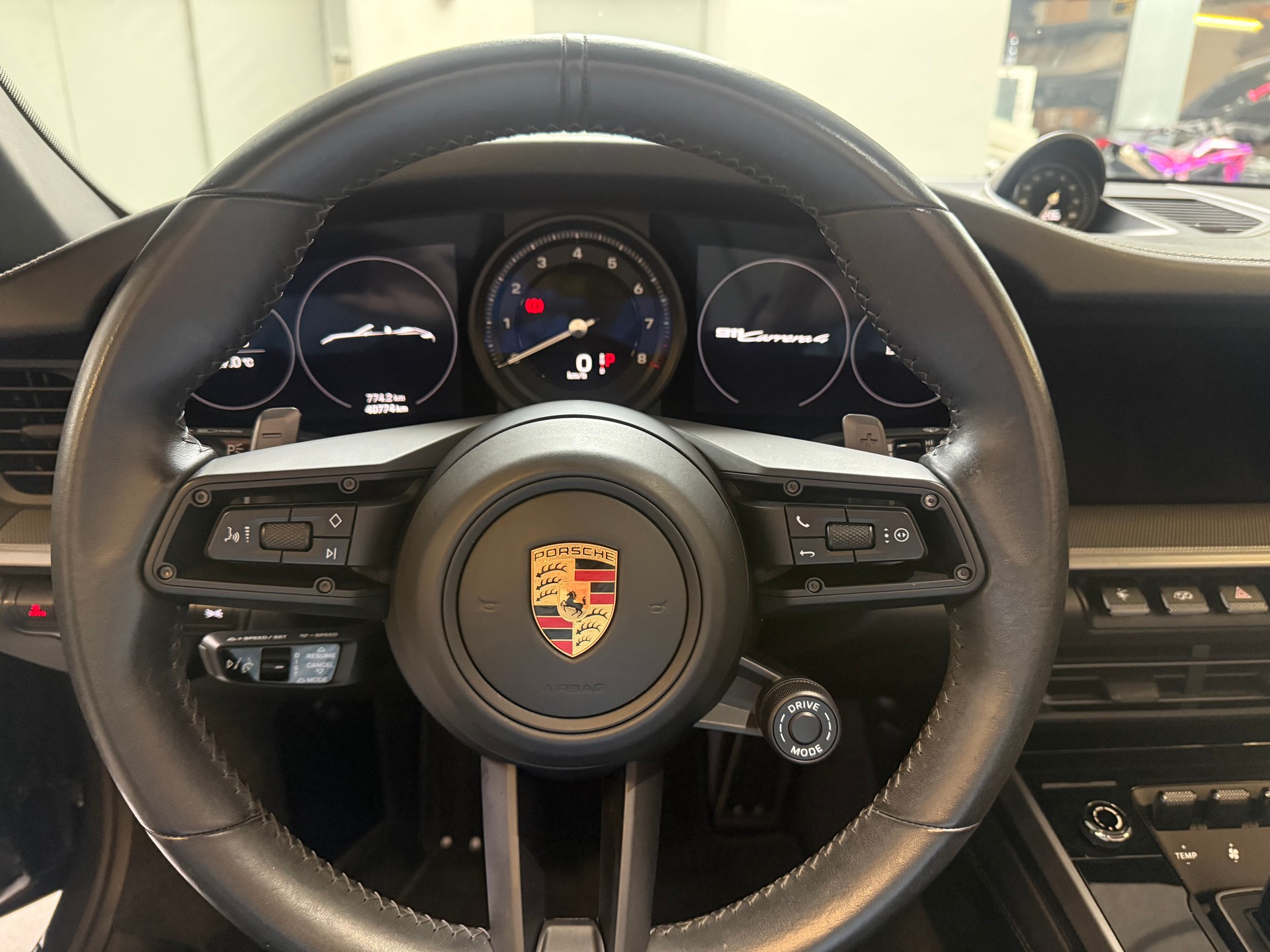 PORSCHE 911 Carrera 4 Cabriolet PDK-image-11