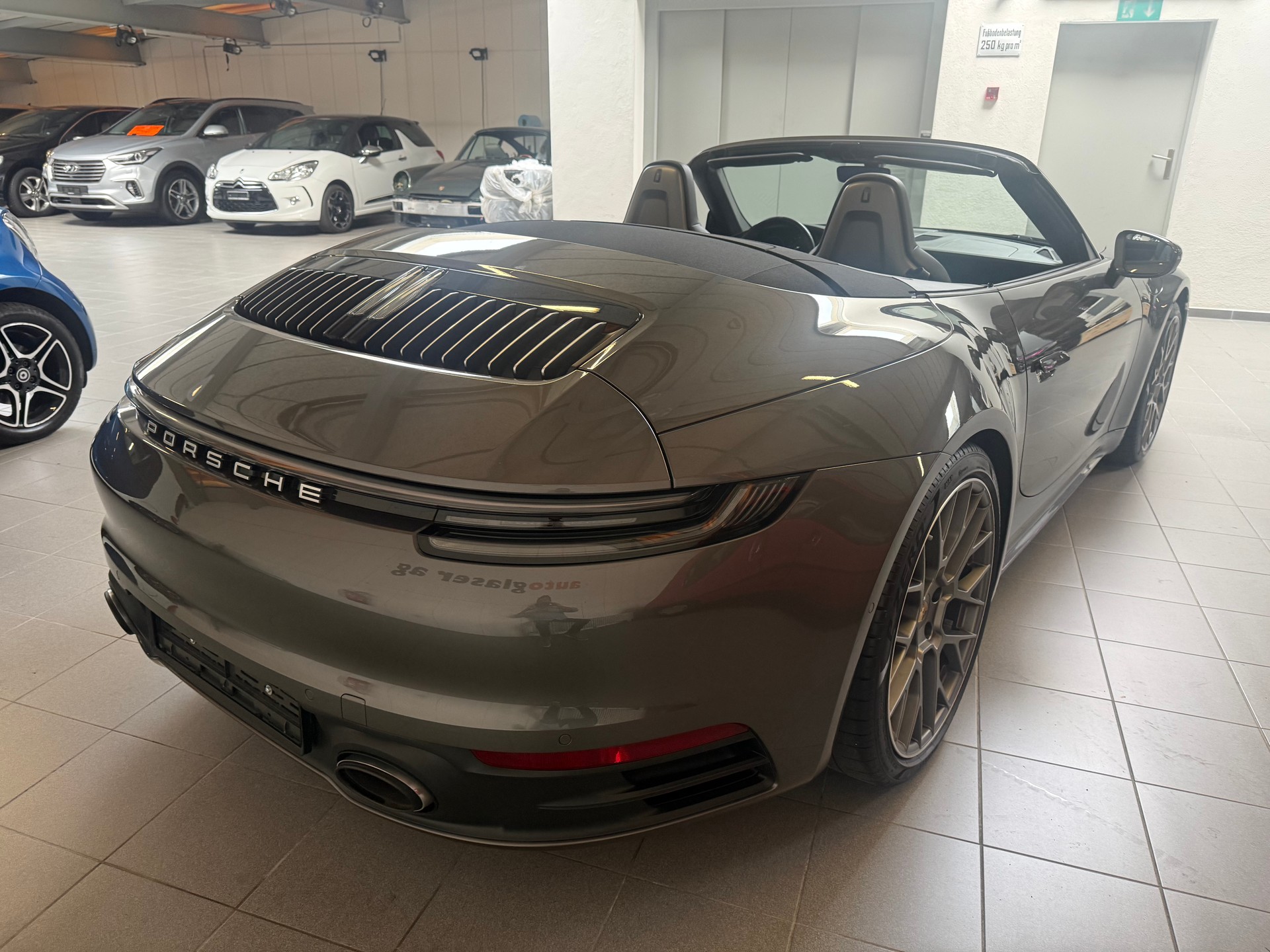 PORSCHE 911 Carrera 4 Cabriolet PDK-image-7