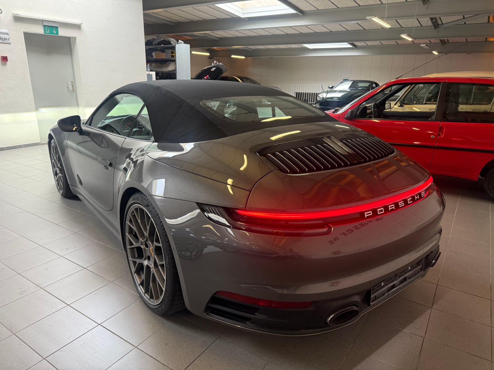 PORSCHE 911 Carrera 4 Cabriolet PDK-image-16