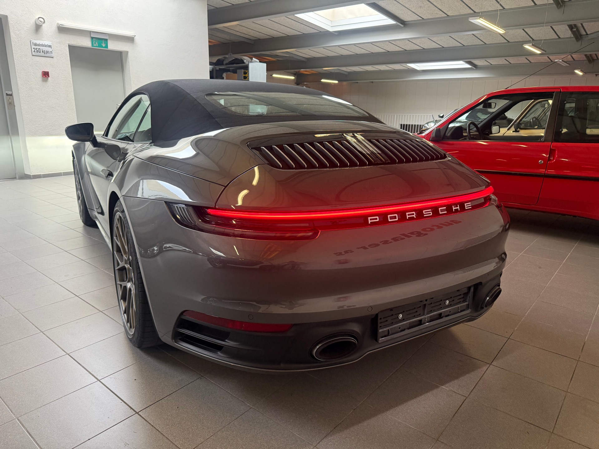 PORSCHE 911 Carrera 4 Cabriolet PDK-image-15