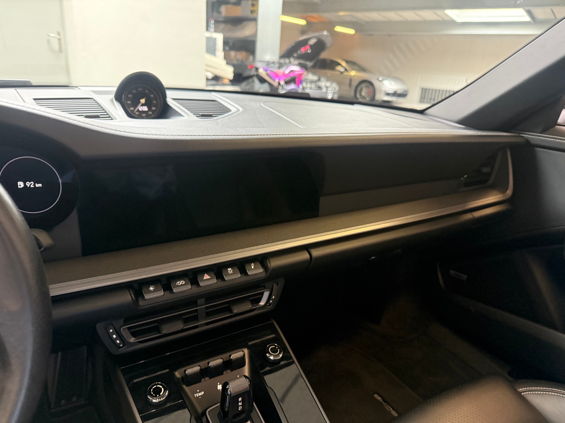 PORSCHE 911 Carrera 4 Cabriolet PDK-image-12