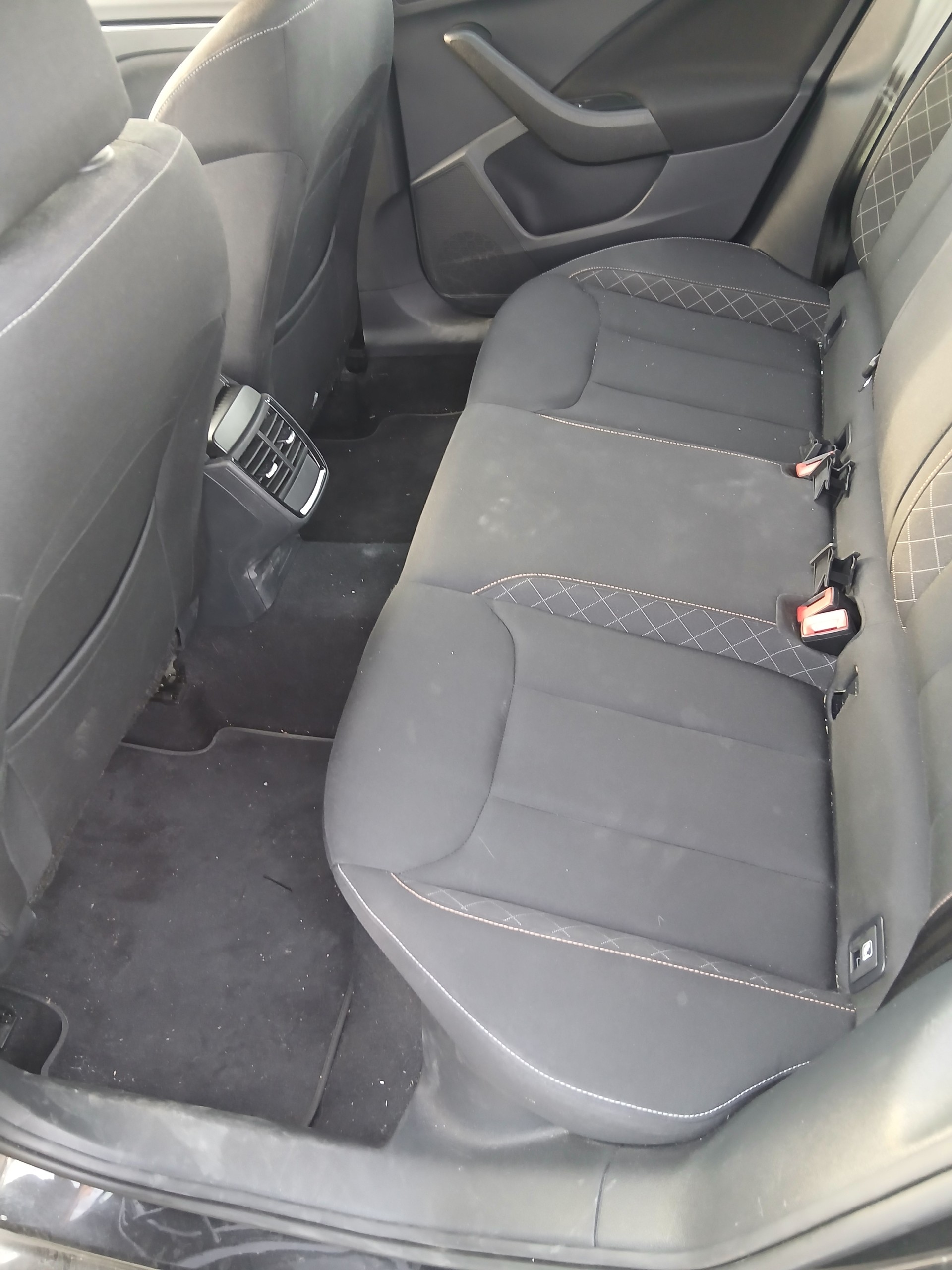 SKODA Scala 1.6 TDI Ambition DSG-image-13