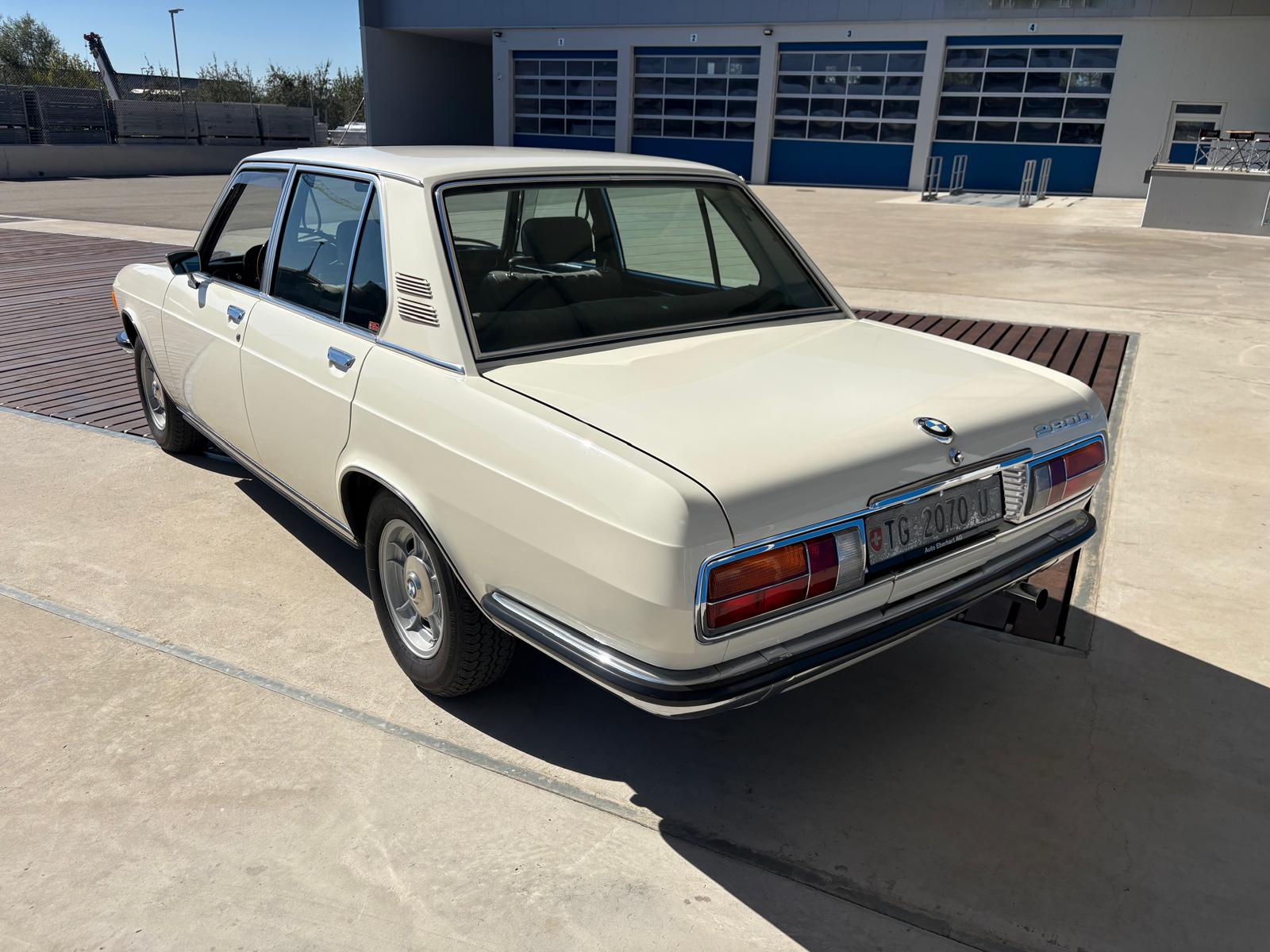 BMW 2800-image-4