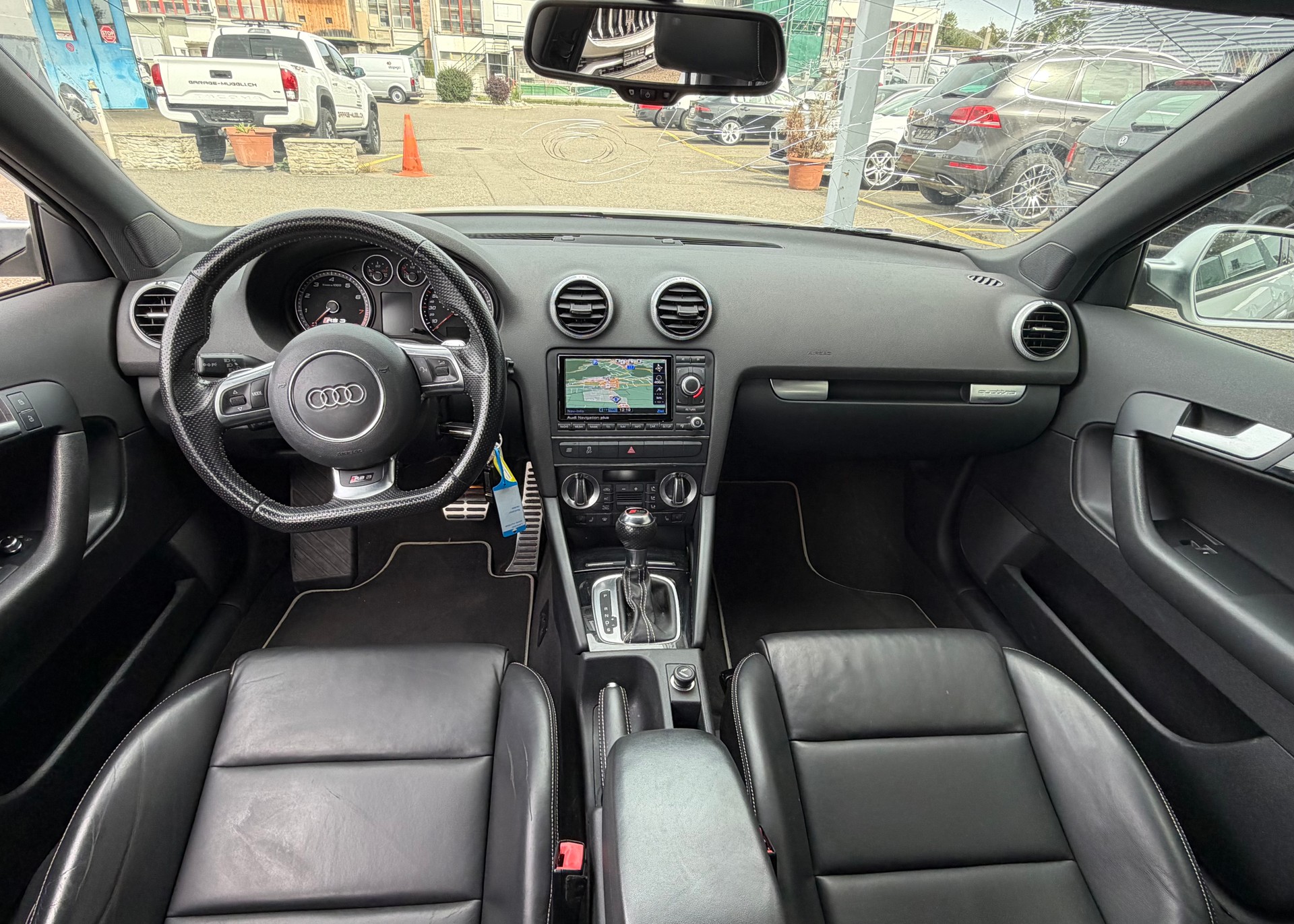 AUDI RS3 Sportback 2.5 TFSI quattro S-tronic-image-12
