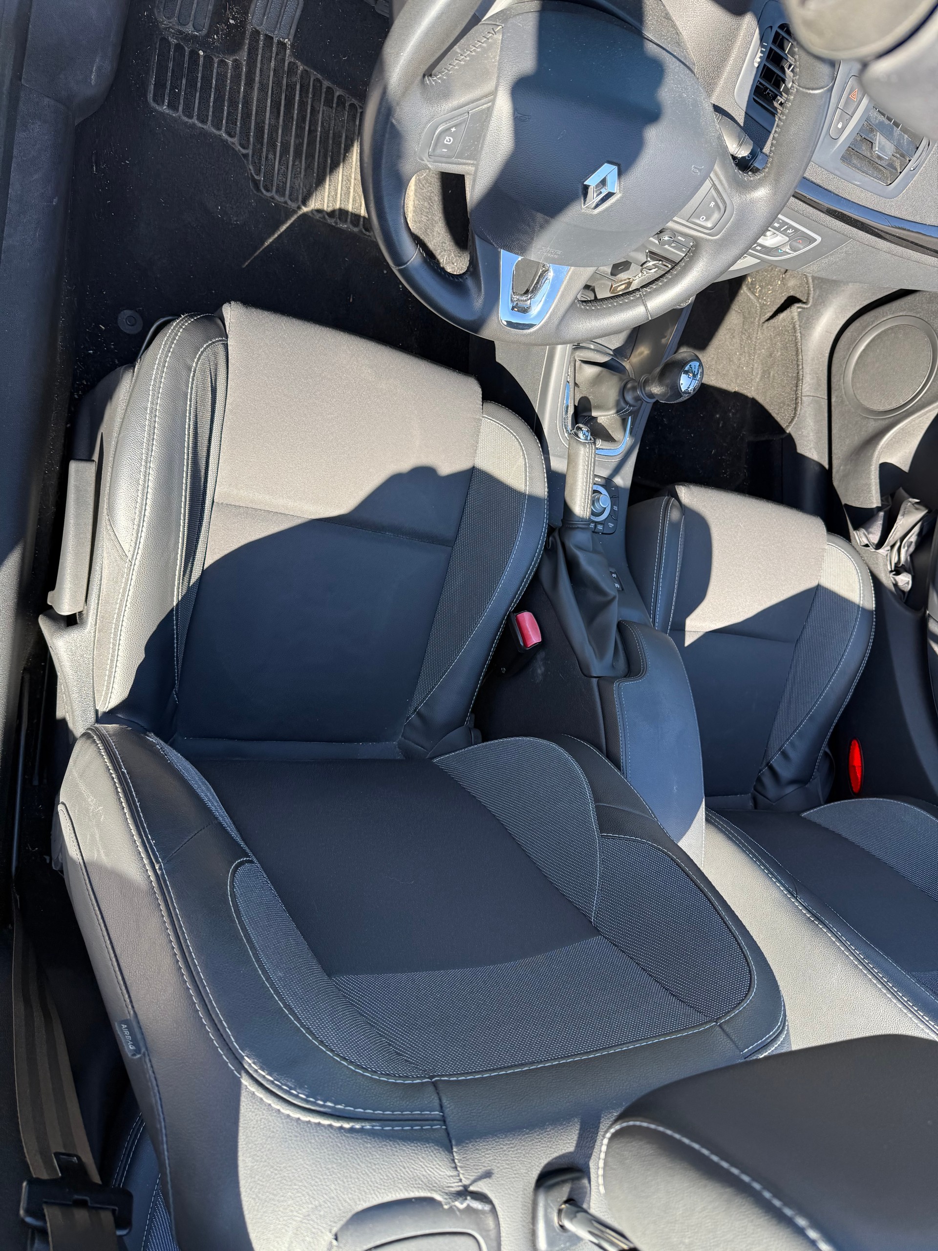 RENAULT Mégane CC 1.2 16V Turbo Dynamique-image-8