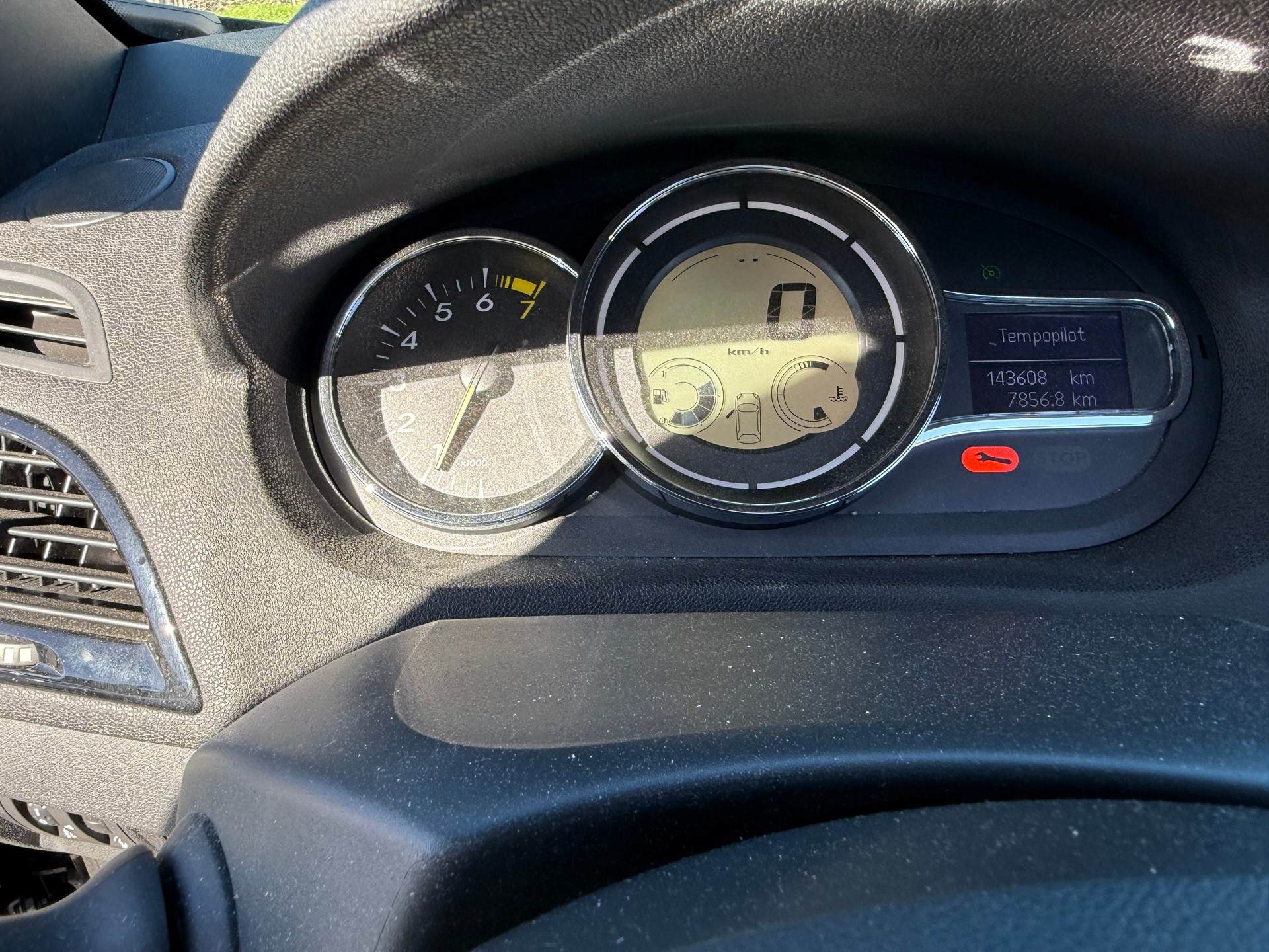 RENAULT Mégane CC 1.2 16V Turbo Dynamique-image-12