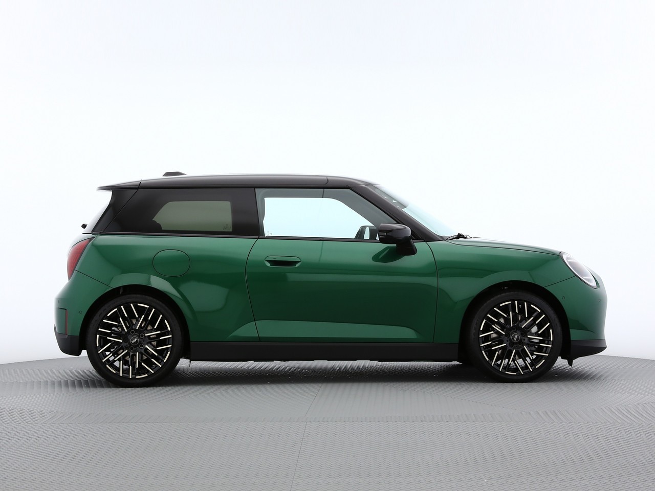MINI Cooper SE-image-16