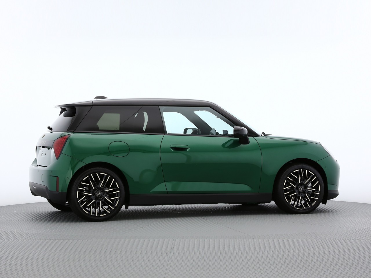 MINI Cooper SE-image-15