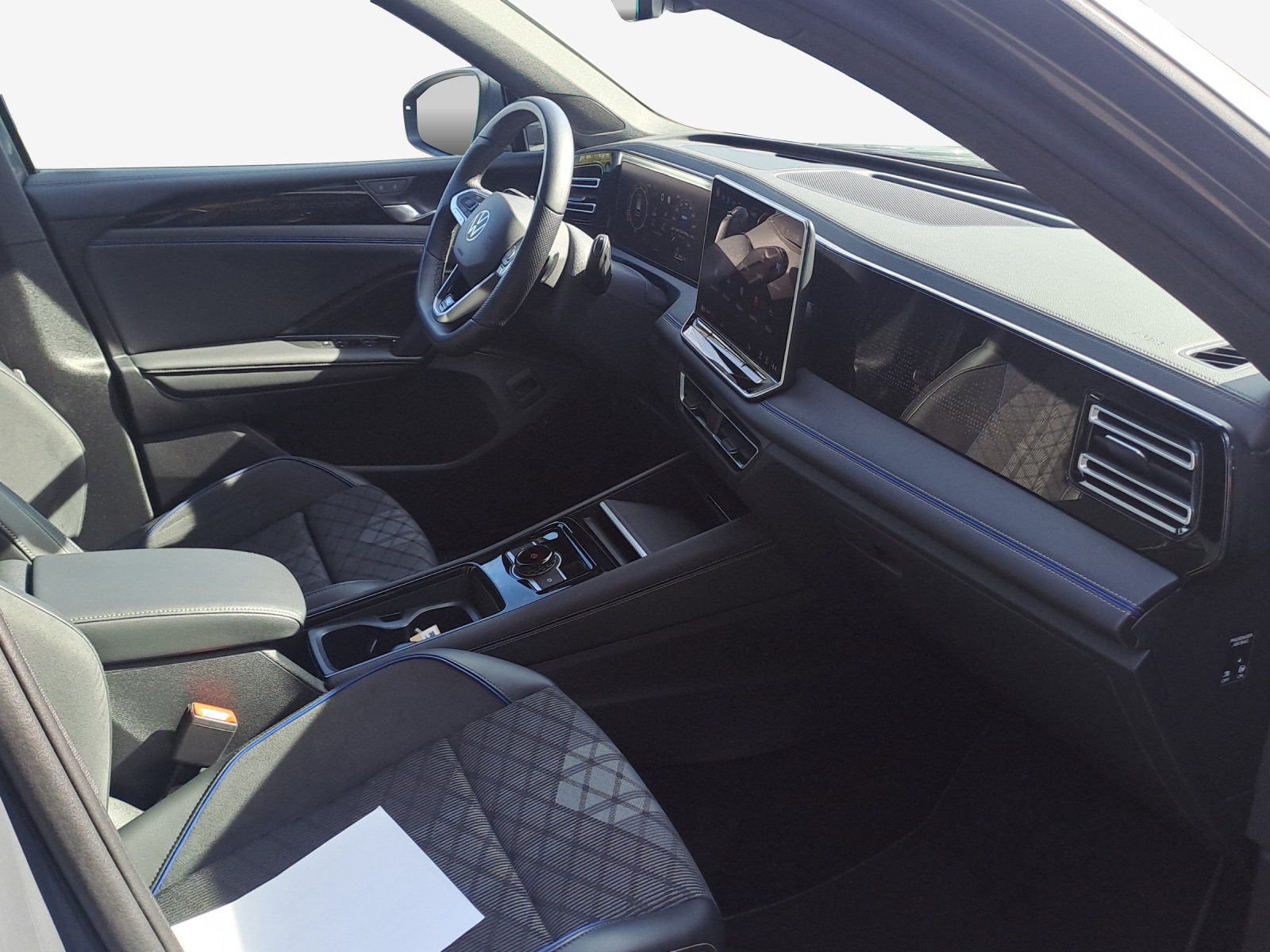 VW Tiguan 2.0 TSI DSG R-Line 4Motion-image-13
