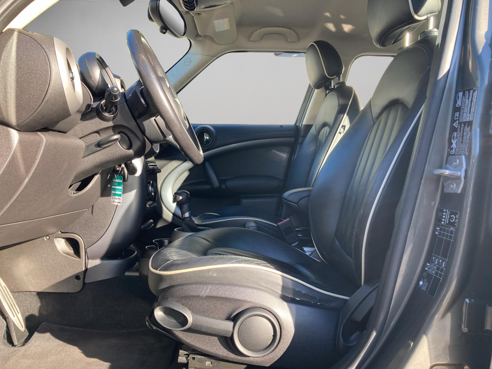 MINI Countryman R60 1.6i Cooper S ALL4-image-8