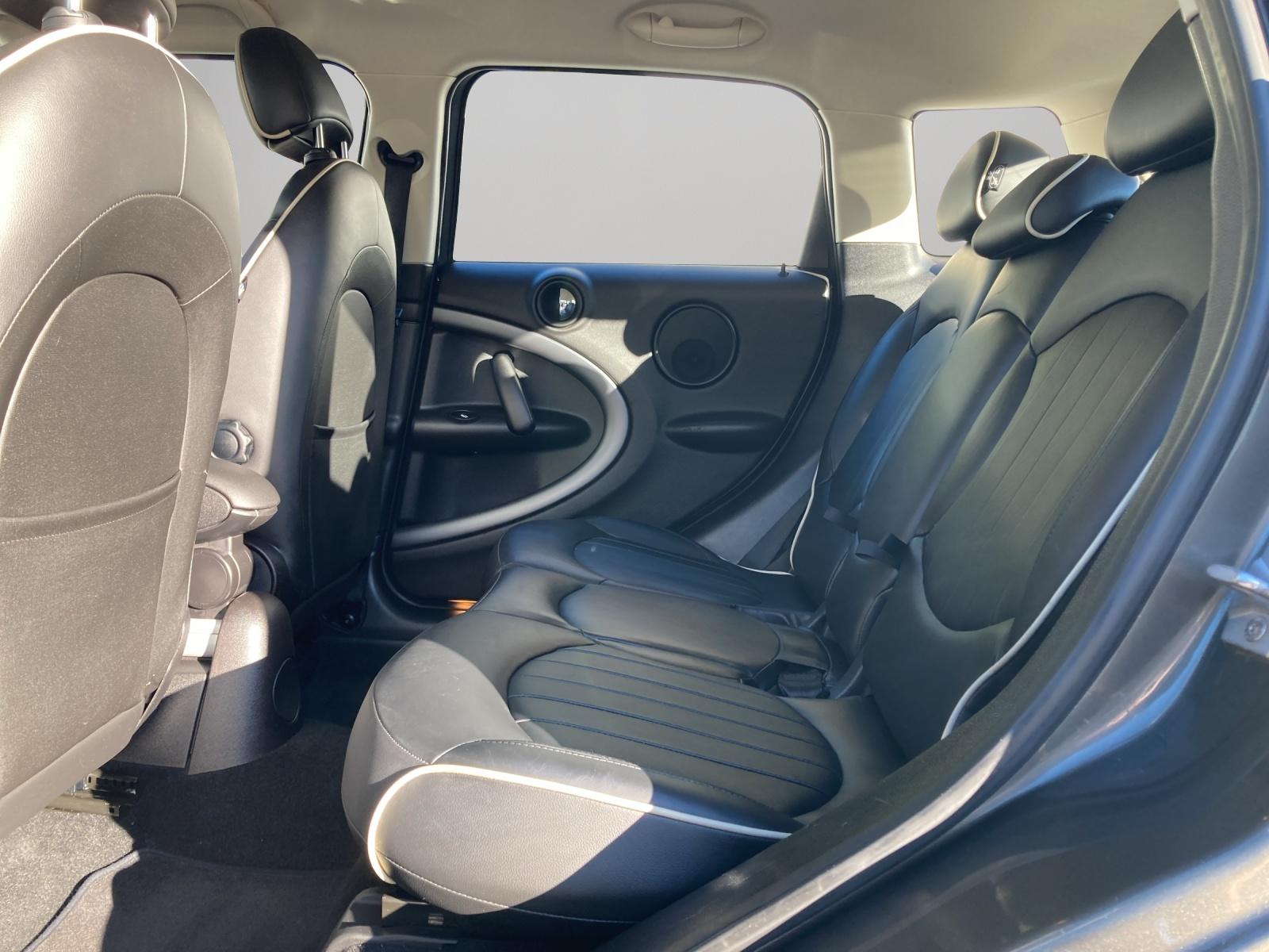 MINI Countryman R60 1.6i Cooper S ALL4-image-9