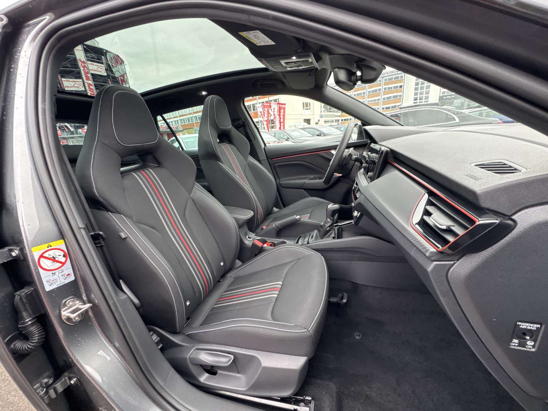 SKODA Kamiq 1.5 TSi Monte Carlo DSG-Automat-image-11