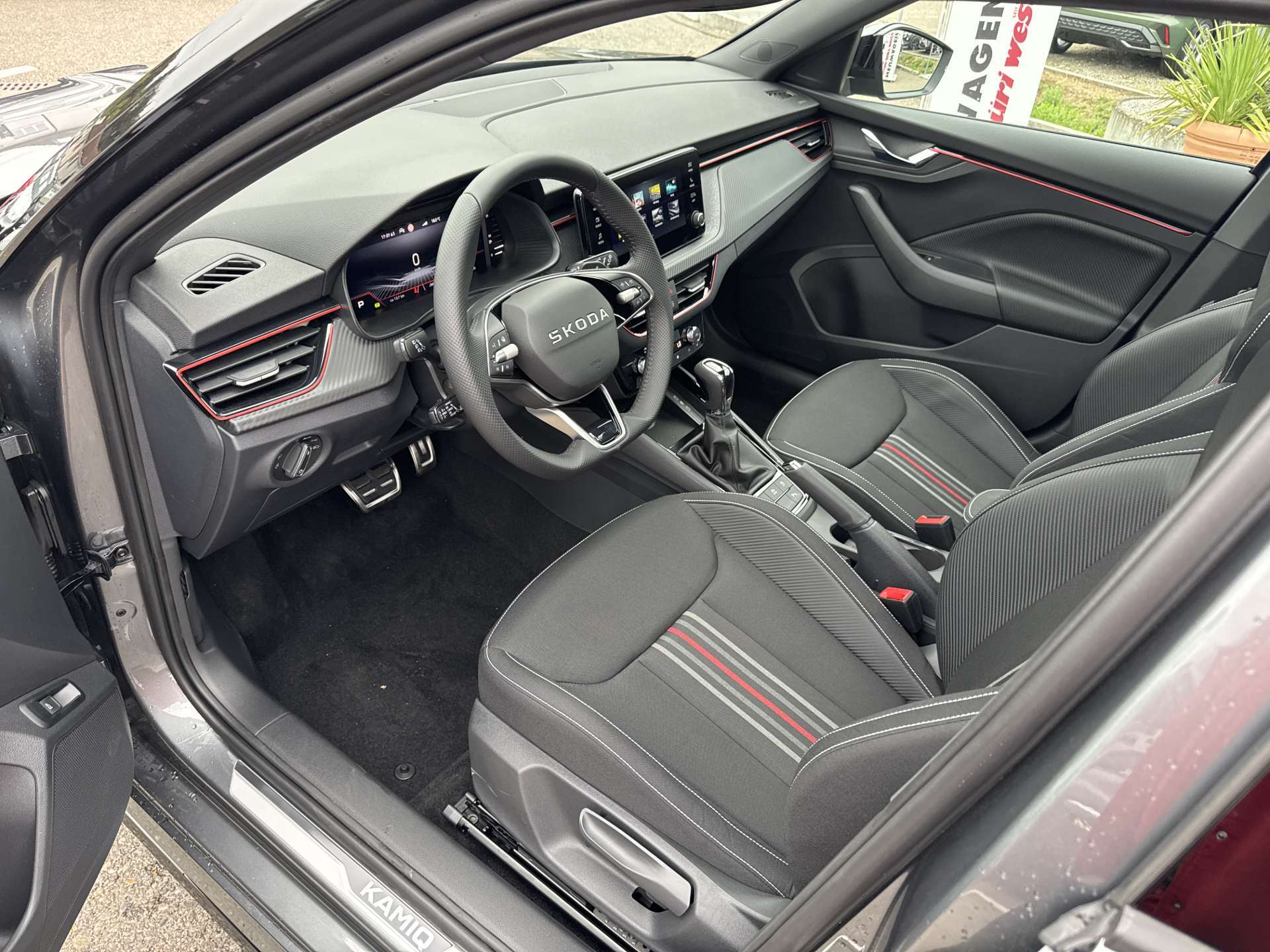 SKODA Kamiq 1.5 TSi Monte Carlo DSG-Automat-image-5