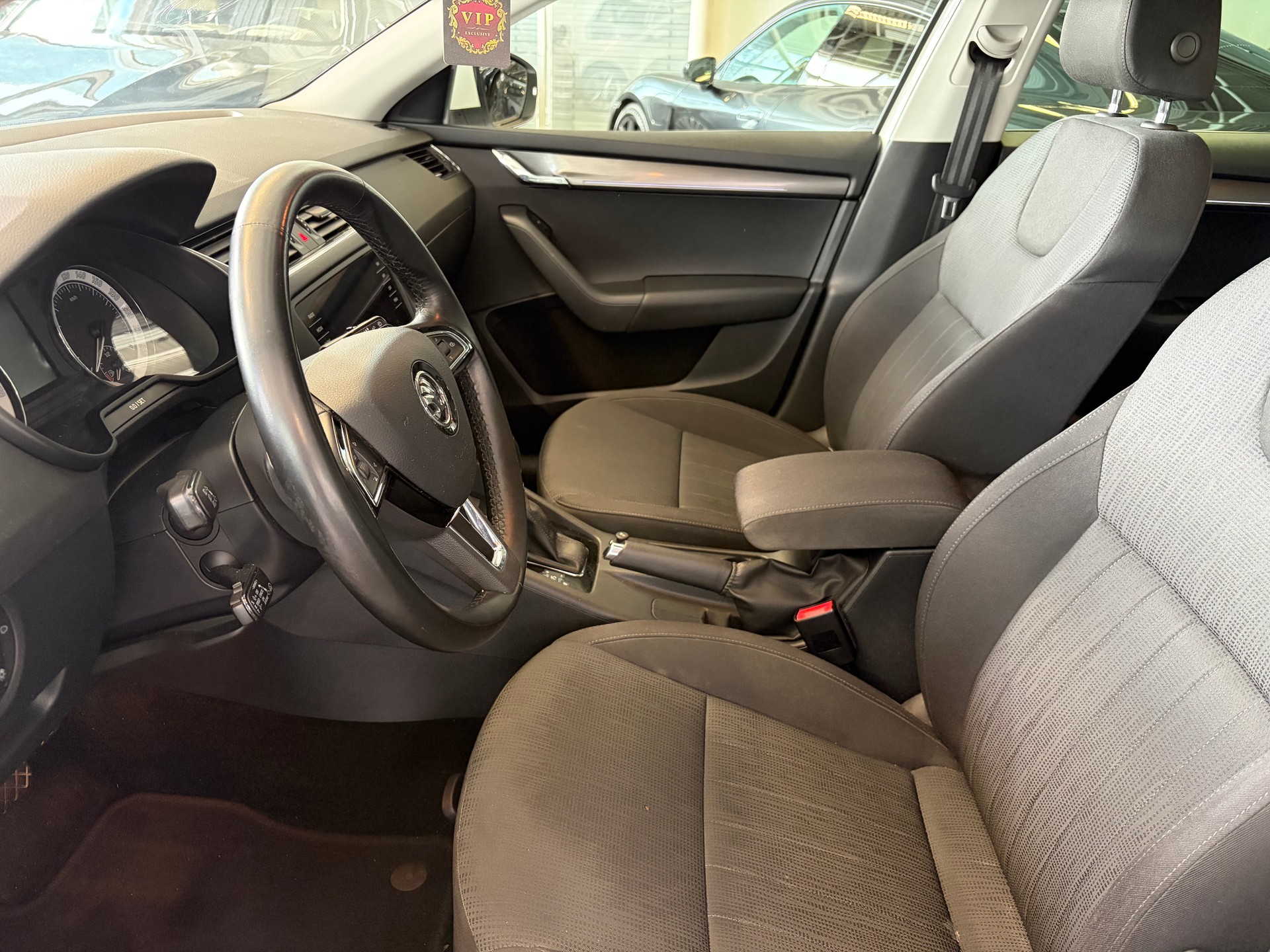 SKODA Octavia Combi 1.5 TSI Style DSG | Leichter Hagelschaden | SEHR GEPFLEGT | Windschutzscheibe Neu |-image-10