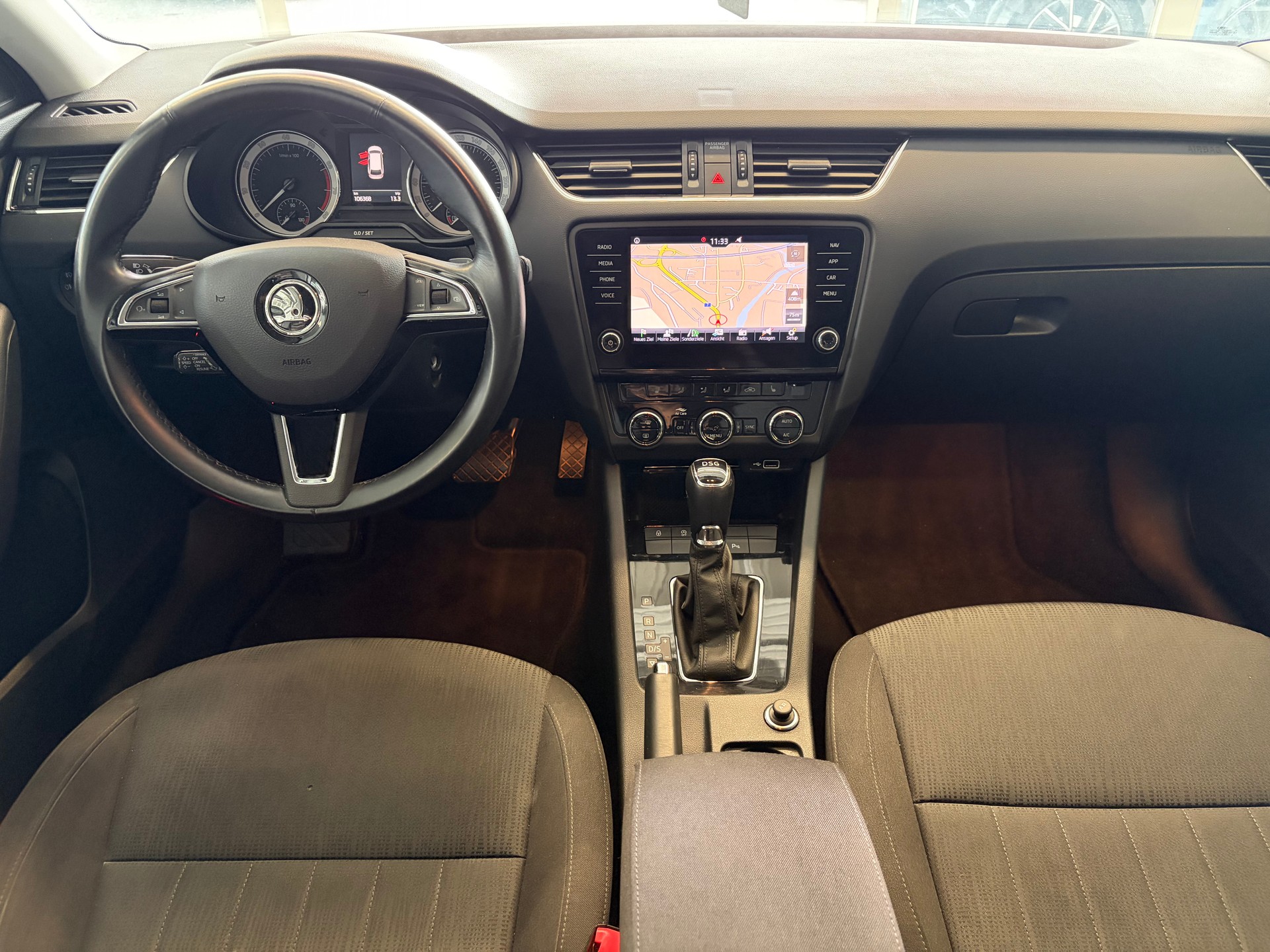 SKODA Octavia Combi 1.5 TSI Style DSG | Leichter Hagelschaden | SEHR GEPFLEGT | Windschutzscheibe Neu |-image-12