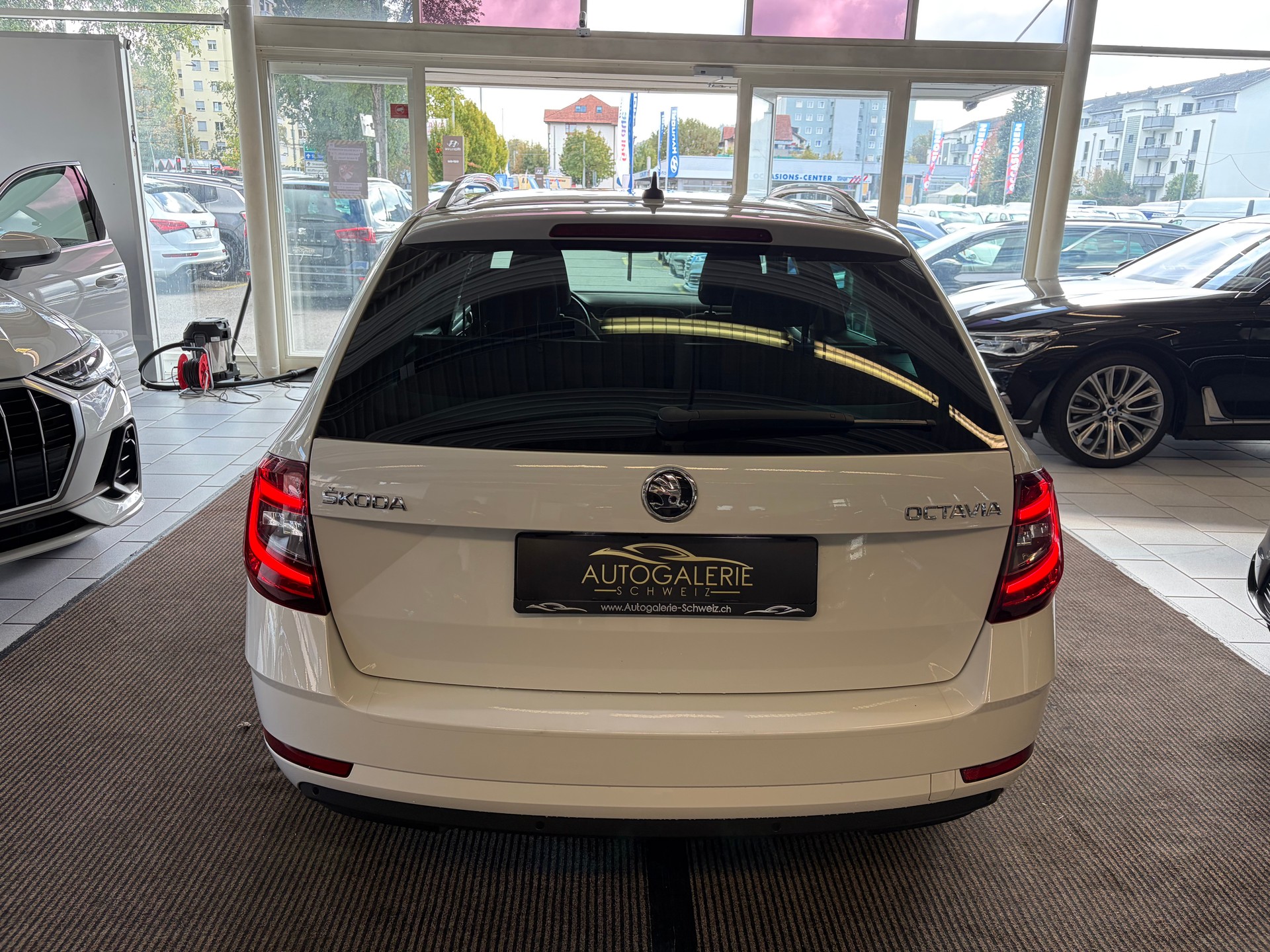 SKODA Octavia Combi 1.5 TSI Style DSG | Leichter Hagelschaden | SEHR GEPFLEGT | Windschutzscheibe Neu |-image-21