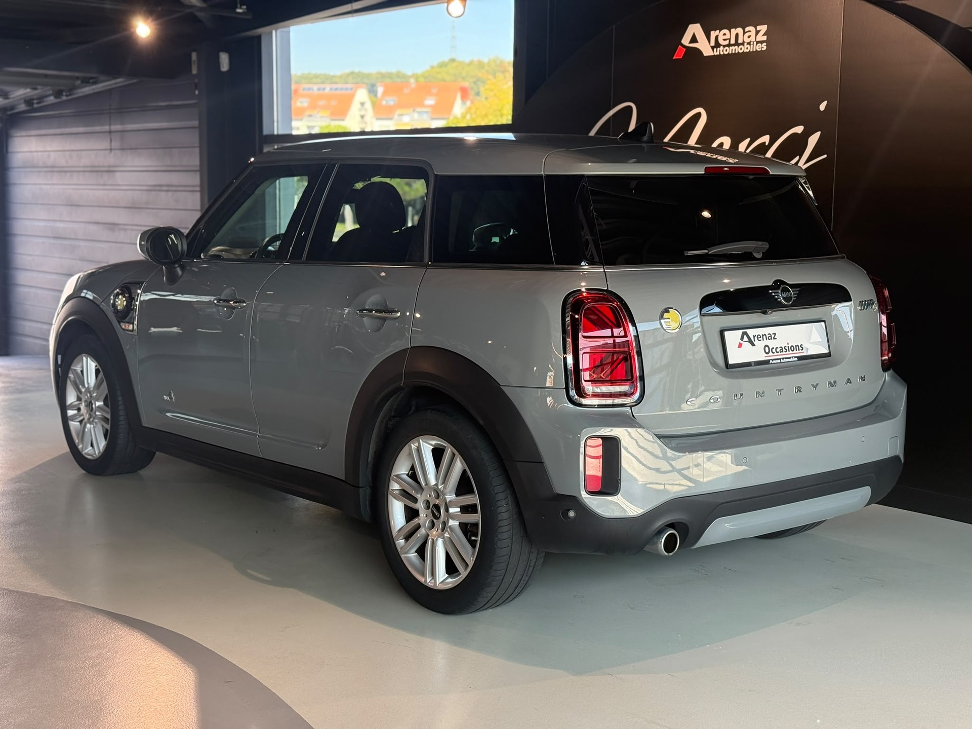 MINI Countryman Cooper SE ALL4 PHEV Steptronic-image-4